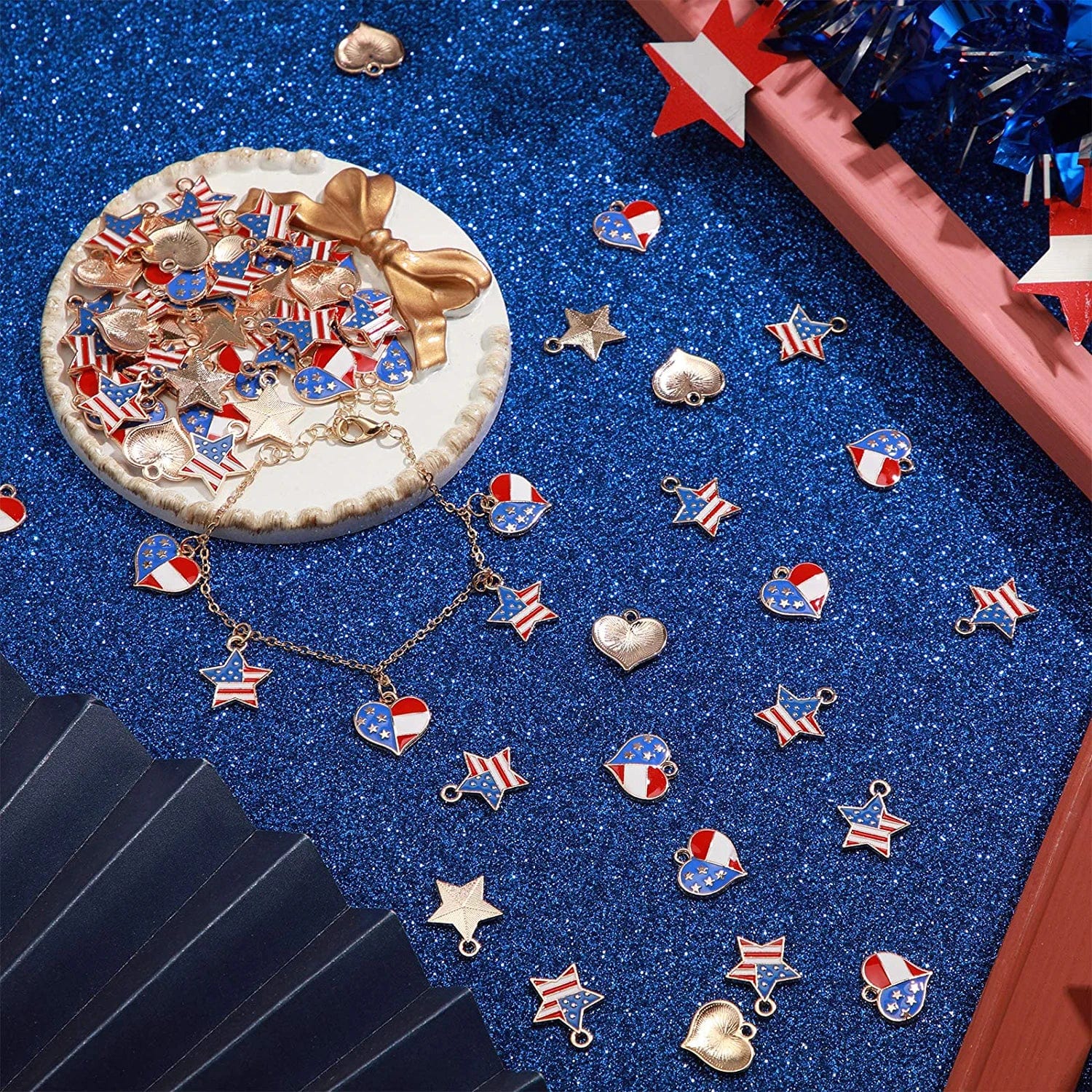 100 Pieces American Flag Star Heart Shape Charms Pendant Red White and Blue Alloy Enamel Pendants Patriotic Mini Heart Charm Pendant for DIY Independence Day Jewelry Earring Bracelet Necklace Making