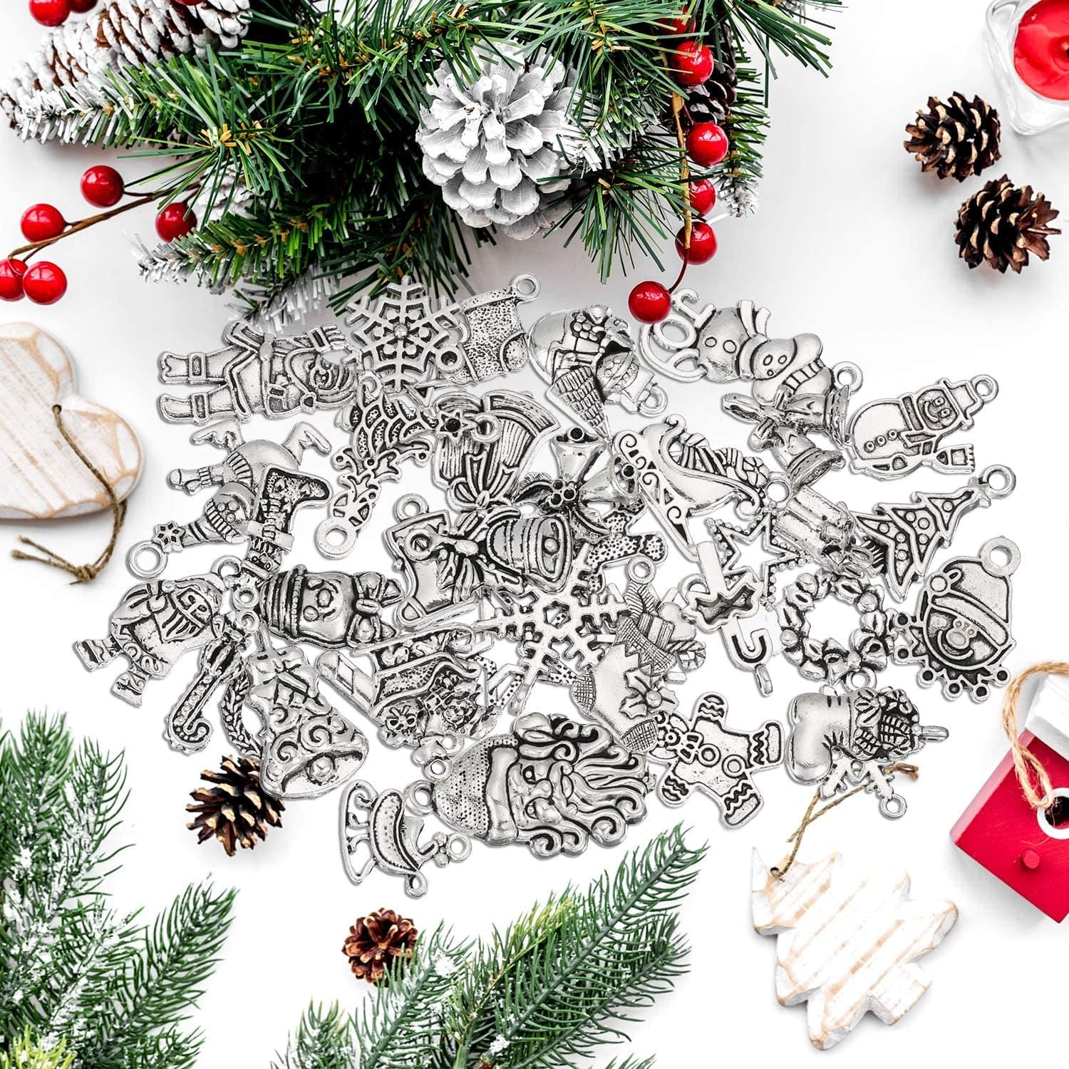 100 Pieces Christmas Charms Antique Silver Pendants Christmas Jewelry Pendant Accessory for DIY Necklace Bracelet