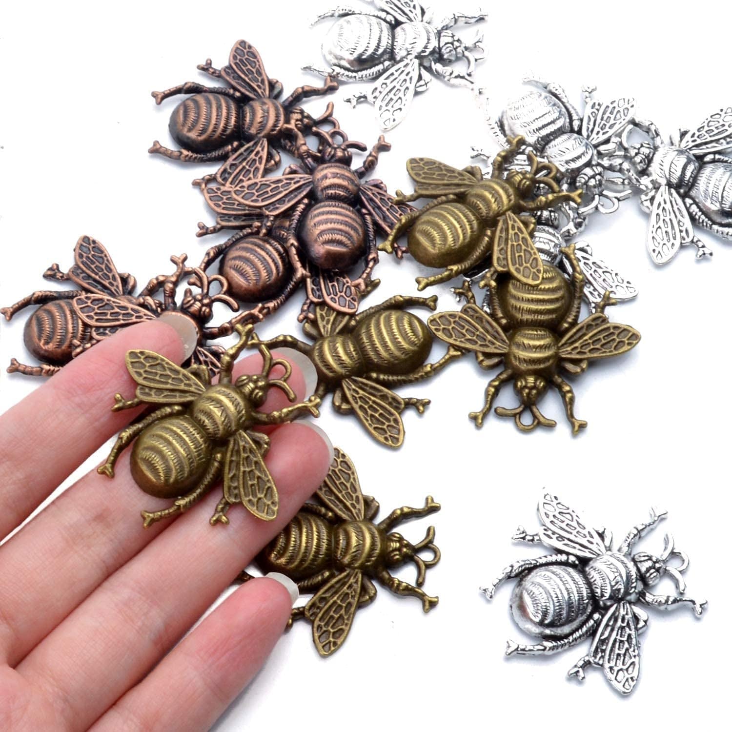 15 Pieces Bee Pendants, Honeybee Charms Fly Insect Charm Metal Jewelry Findings for Jewelry Making DIY, Antique Silver, Antique Bronze and Antique Gold Color