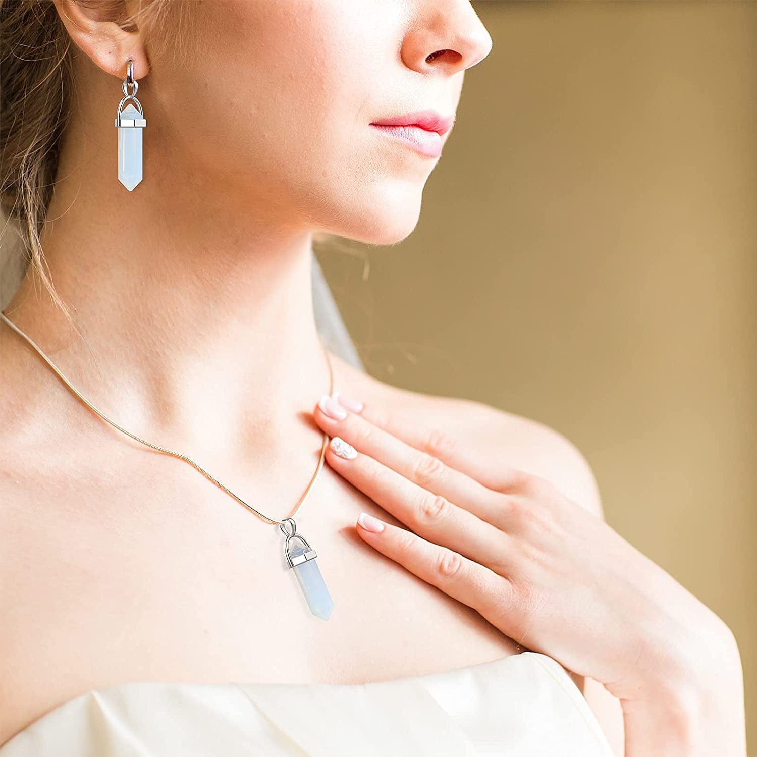 16 Pieces Hexagonal Crystal Pendulum Pendants Crystal Pendants Necklaces Quartz Pendants Stone Natural Charms Healing Stone Necklace Crystal Pendants for Jewelry Making