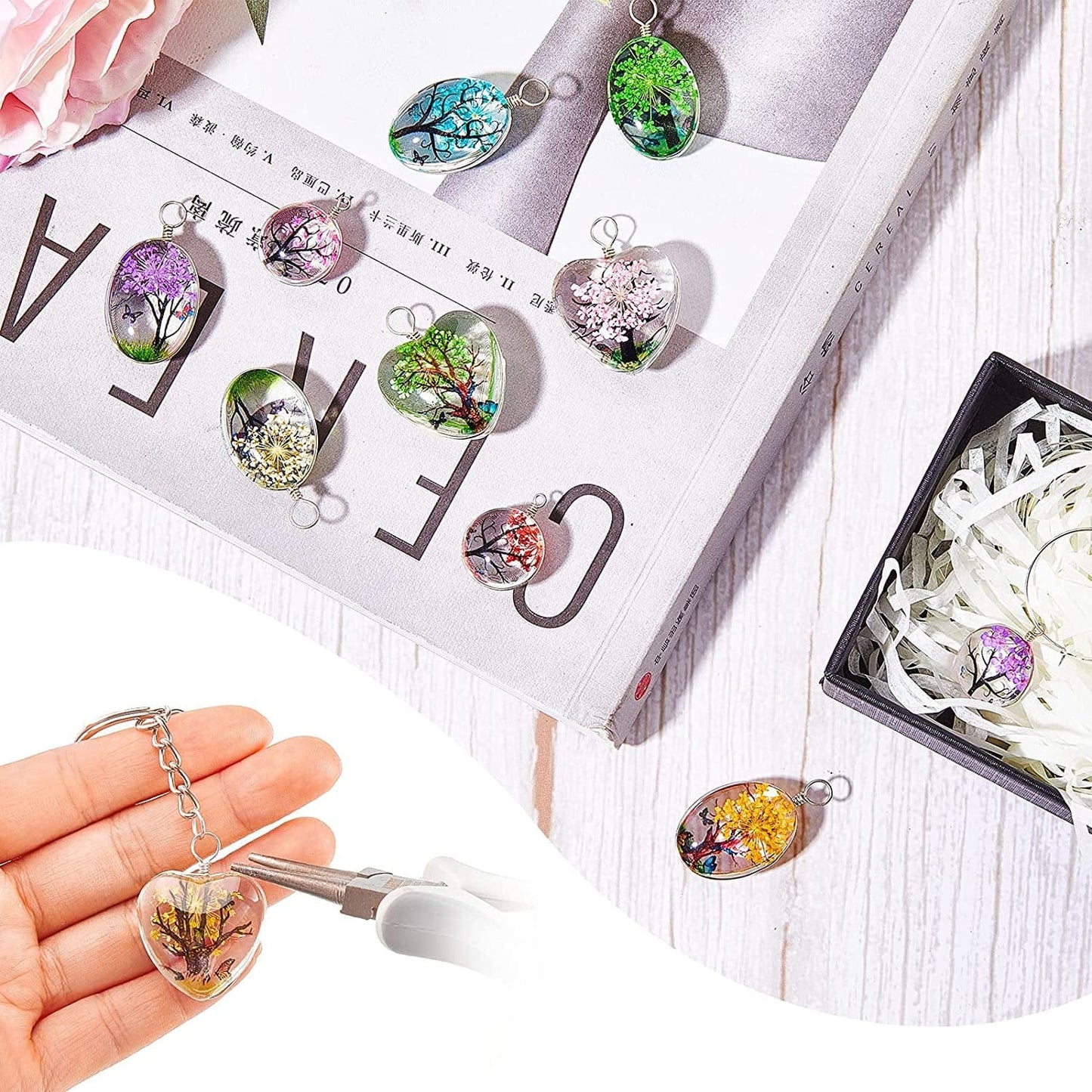 18 Pieces Dried Flower Pendant Dried Flower Tree Charms Mixed Colors Lacework Transparent Resin Charms Plant Charm Pressed Flower Charm Glass Beads Water Drop for DIY Jewelry Pendant Making Supplies