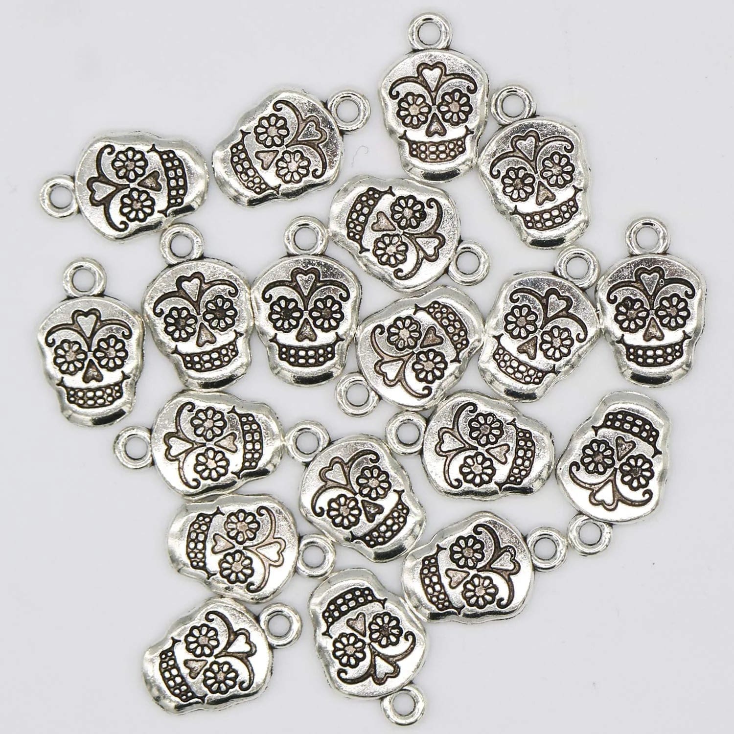 20 Pcs Tibetan Pendants Antique Silver Alloy Tibetan Style Skull Pendants Cadmium Free Nickel Free Charm Pendants for Women Men Jewelry Making Crafting