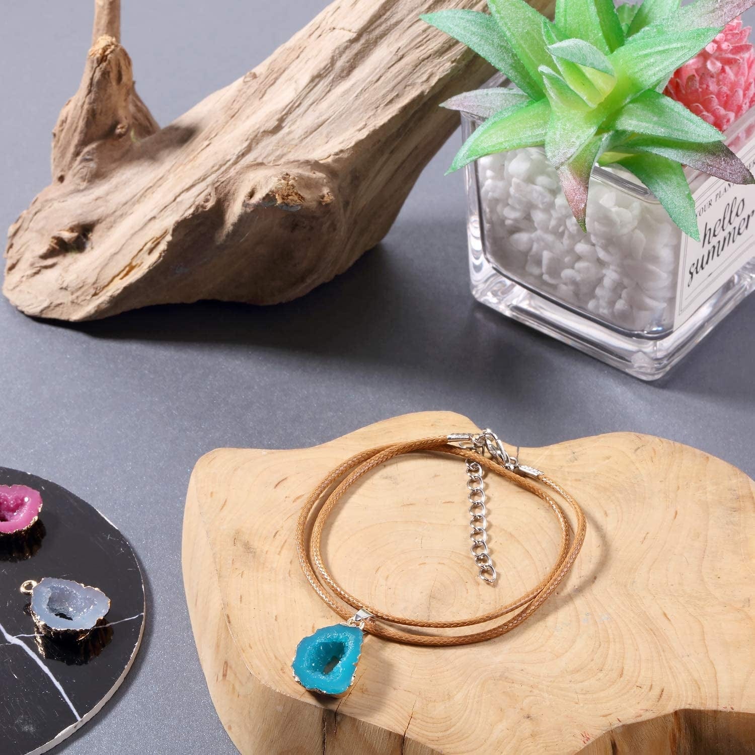 24 Pieces Resin Pendants Beads Charms Pendants Ore-Shaped Pendants Hollowed Beads Pendants Jewelry Findings for Girls Women DIY Necklace Jewelry Making