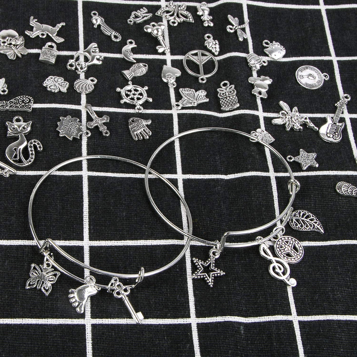 UPINS 30Pcs Silver Expandable Blank Bracelets Adjustable Wire Bangles with 100Pcs Tibetan Silver Charms, 200Pcs Open Jump Rings for Jewelry Making Apparel & Accessories > Jewelry > Bracelets UPINS
