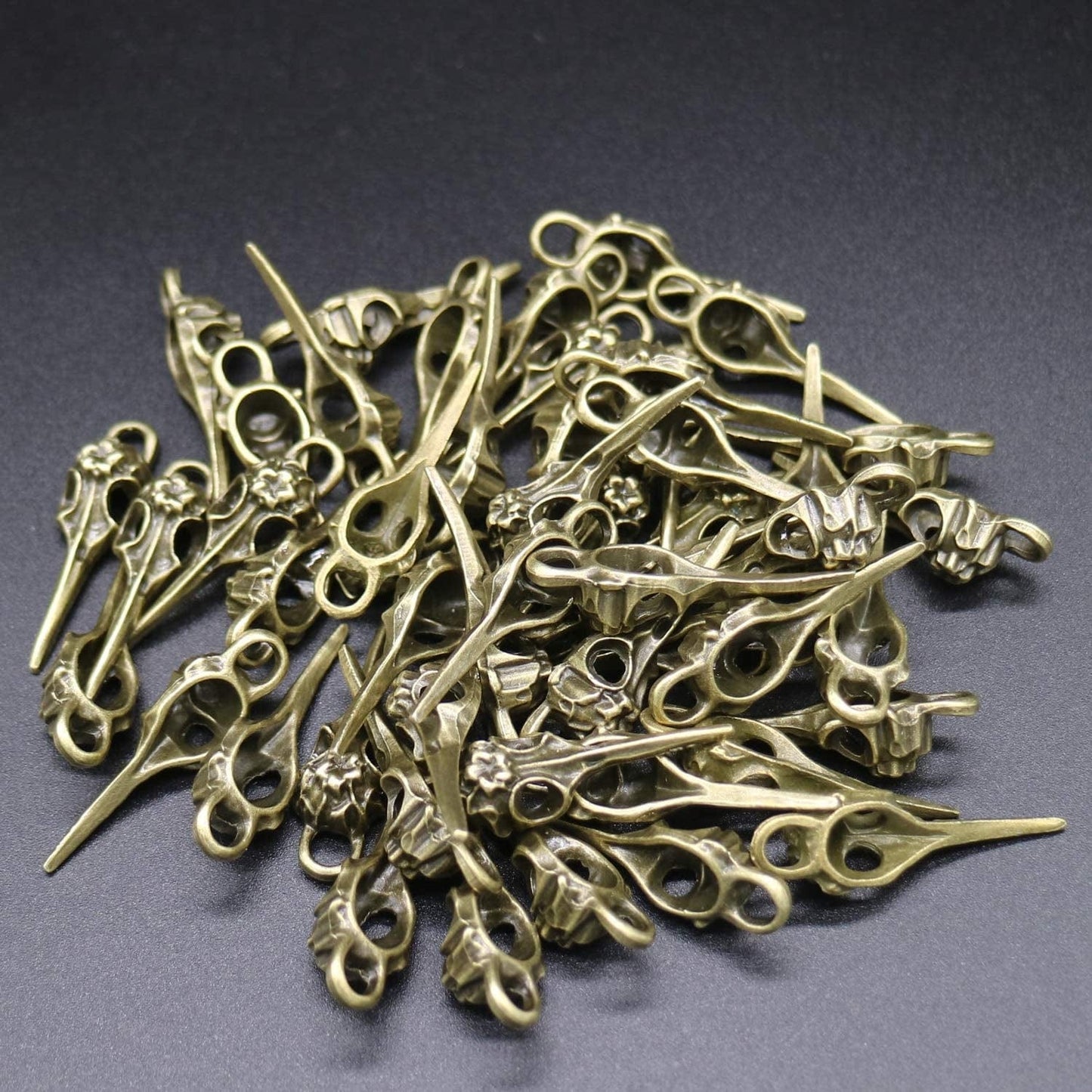 30 Pieces Antique Bronze Alloy Bird Skull Head Pendants Charms for Necklace Jewelry Making