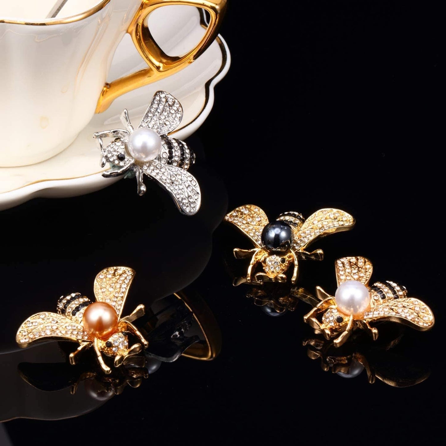 4 Pieces Honey Bee Brooch Lapel Pins for Women Crystal Insect Themed Bee Brooches with Faux Pearl Fashion Gift for Birthday Dating Party Anniversary