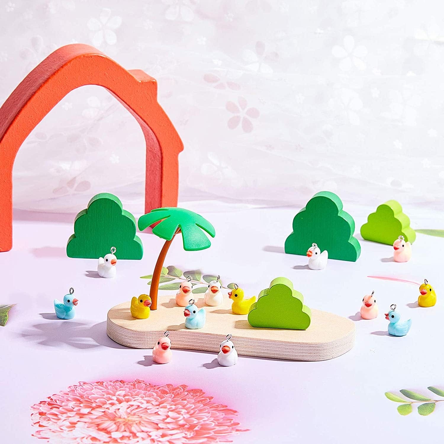 40 Pieces Slime Charms Ducks Mini Resin Ducks Resin Duck Charms Pendants Findings Charm DIY Duck Pendants for Bracelet Necklace Earrings Keychain Crafts (Yellow, Blue, Pink, White)