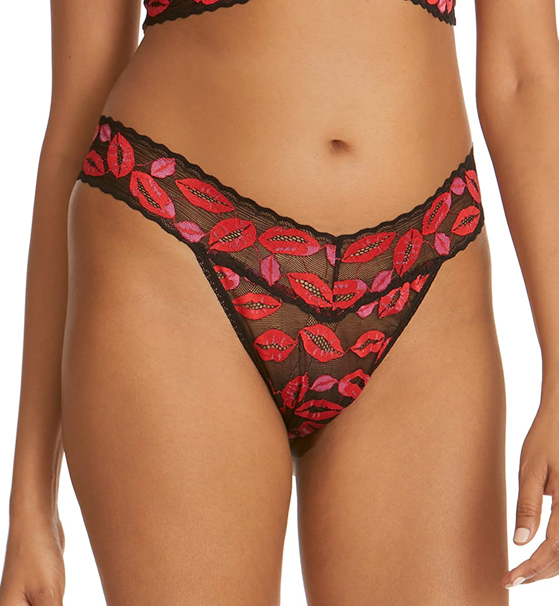 hanky panky, Signature Lace Original Rise Thong, One Size (4-14) Apparel & Accessories > Clothing > Underwear & Socks > Underwear hanky panky Kissing One Size