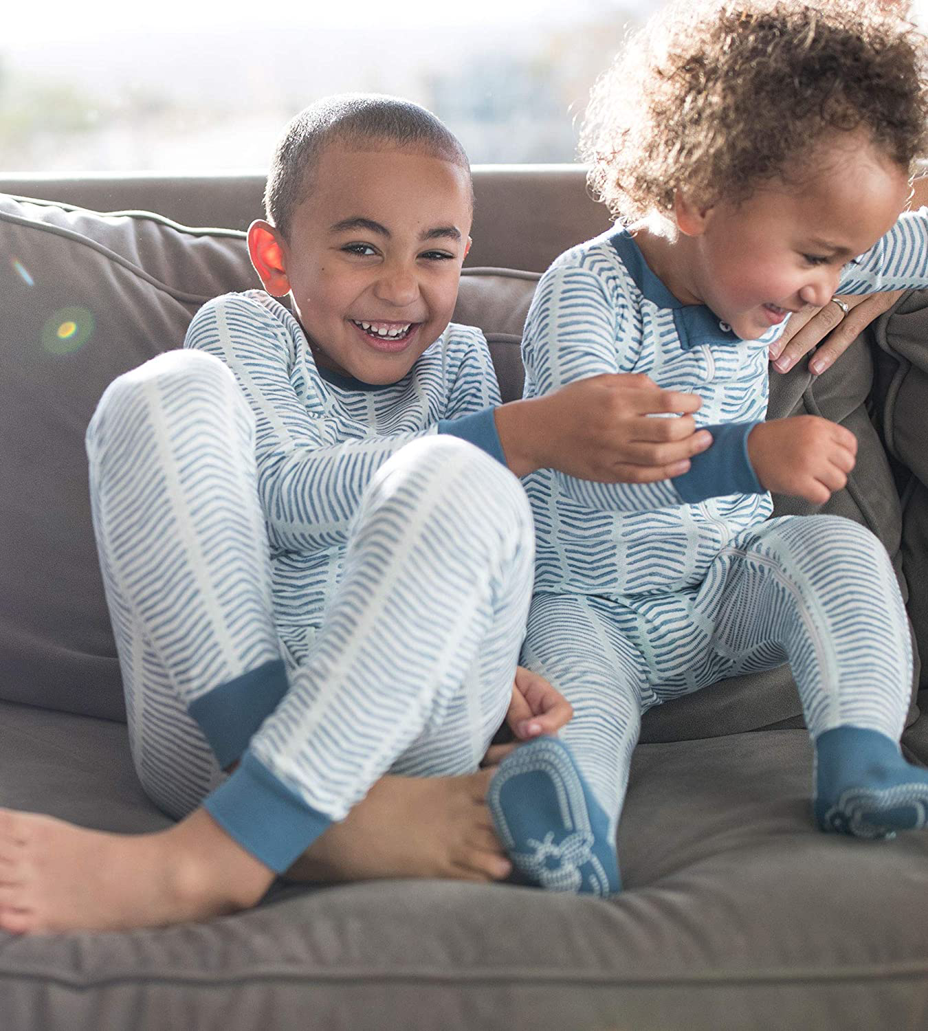 Burt'S Bees Baby Baby Girls' Pajamas, Tee and Pant 2-Piece Pj Set, 100% Organic Cotton Apparel & Accessories > Clothing > Sleepwear & Loungewear > Pajamas Kylie Max