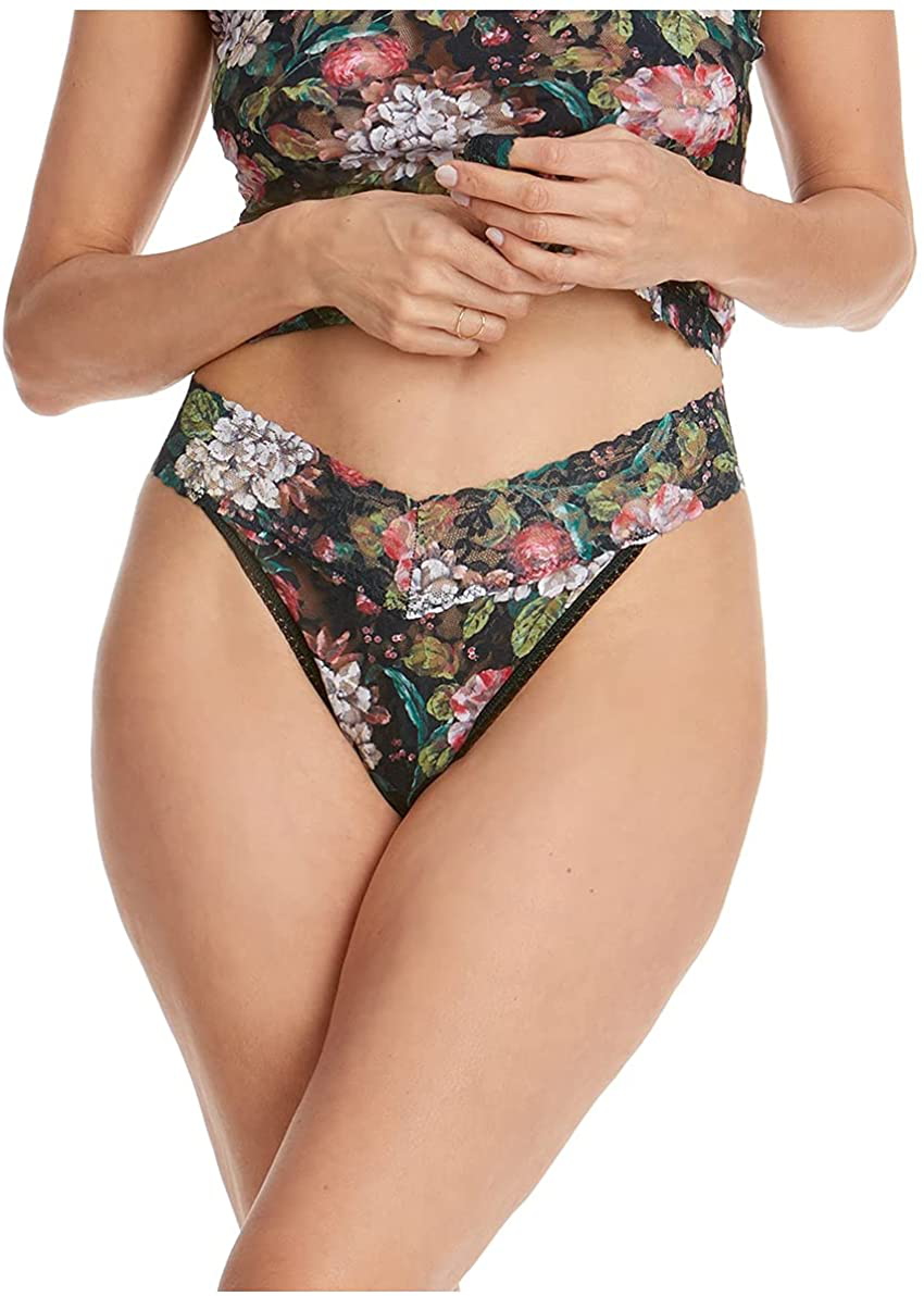 hanky panky, Signature Lace Original Rise Thong, One Size (4-14) Apparel & Accessories > Clothing > Underwear & Socks > Underwear hanky panky Baroque Blooms One Size