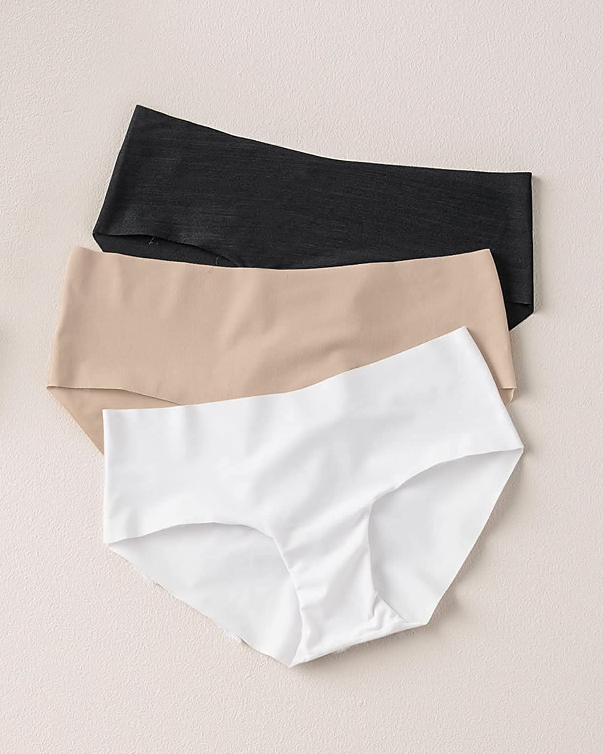 Leonisa Seamless Hipster Panties for Women - No Show Hiphugger Underwear Apparel & Accessories > Clothing > Underwear & Socks > Underwear Leonisa
