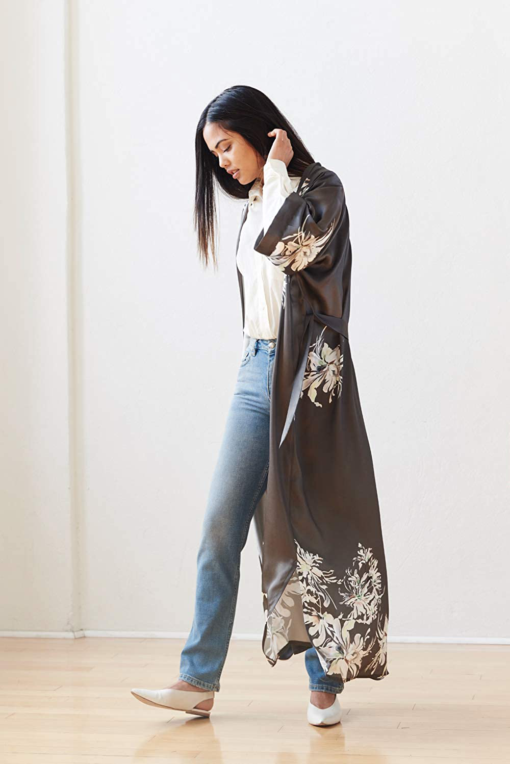 KIM+ONO Women'S Silk Kimono Robe Long - Floral Print Apparel & Accessories > Clothing > Sleepwear & Loungewear > Robes KIM+ONO