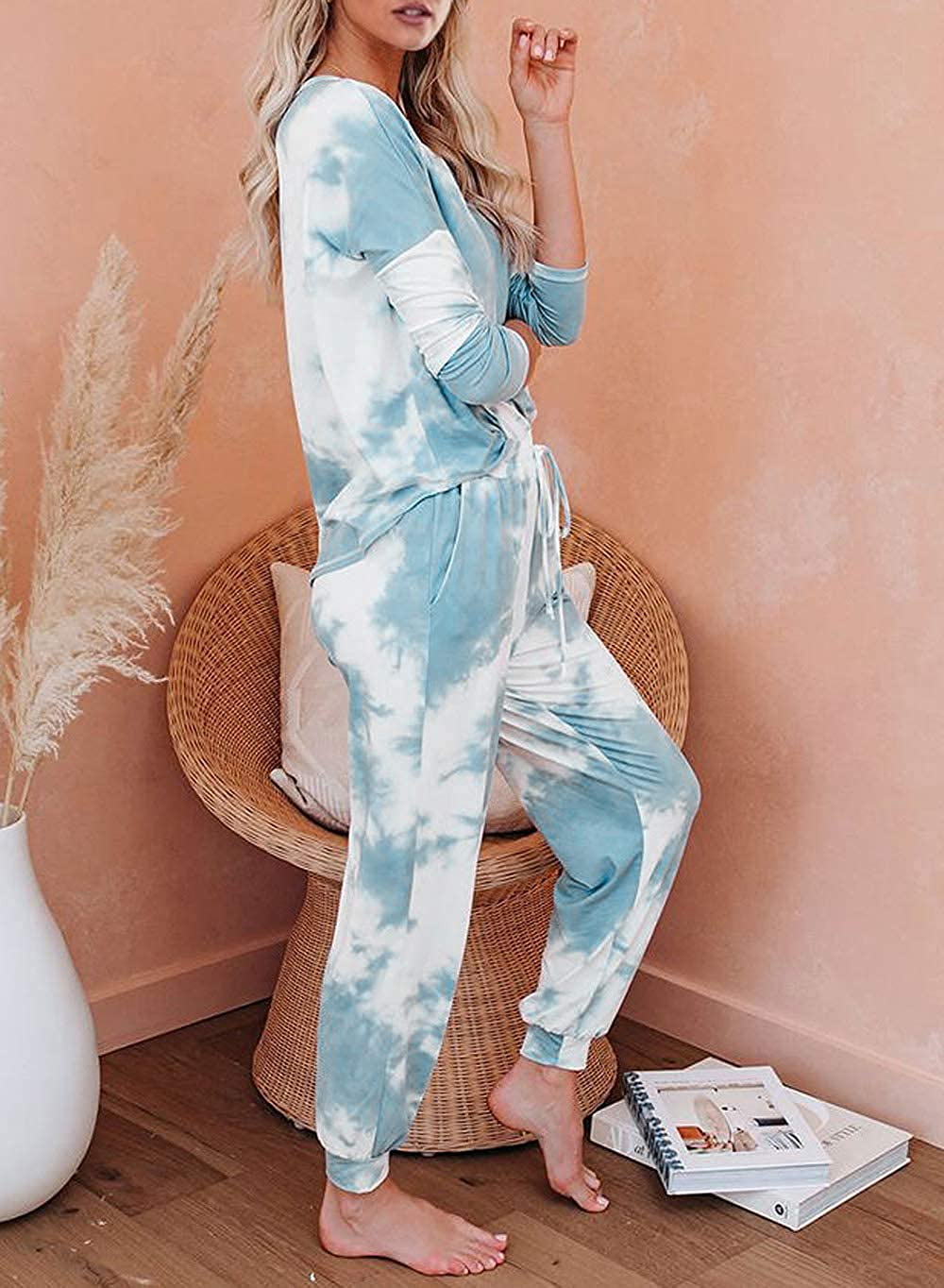 KIRUNDO Women’s Tie Dye Pajamas Set Long Sleeves Jogger PJ Sets Two Pieces Round Neck Loungewear Nightwear Sleepwear Apparel & Accessories > Clothing > Sleepwear & Loungewear > Pajamas KIRUNDO