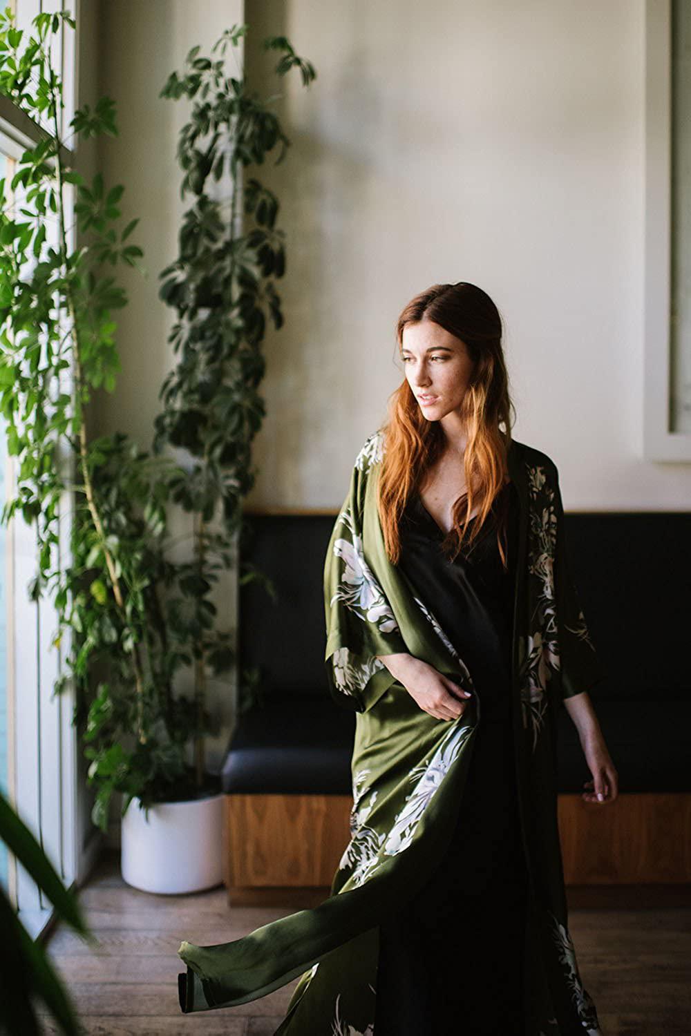 KIM+ONO Women'S Silk Kimono Robe Long - Floral Print Apparel & Accessories > Clothing > Sleepwear & Loungewear > Robes KIM+ONO