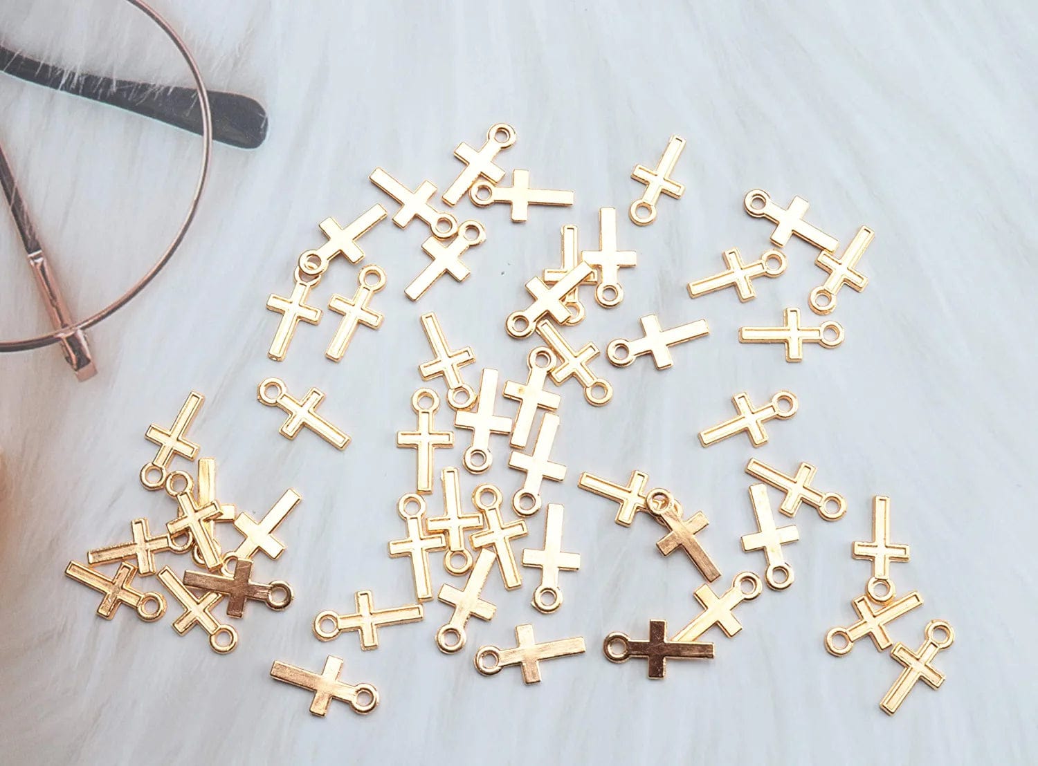 50 Pcs Mini Cross Charm Metal Mini Pendant Beads for Jewelry Making Finding Necklace Bracelet Earring Keychain DIY Gift Idea Handmade Craft Accessories (Gold)
