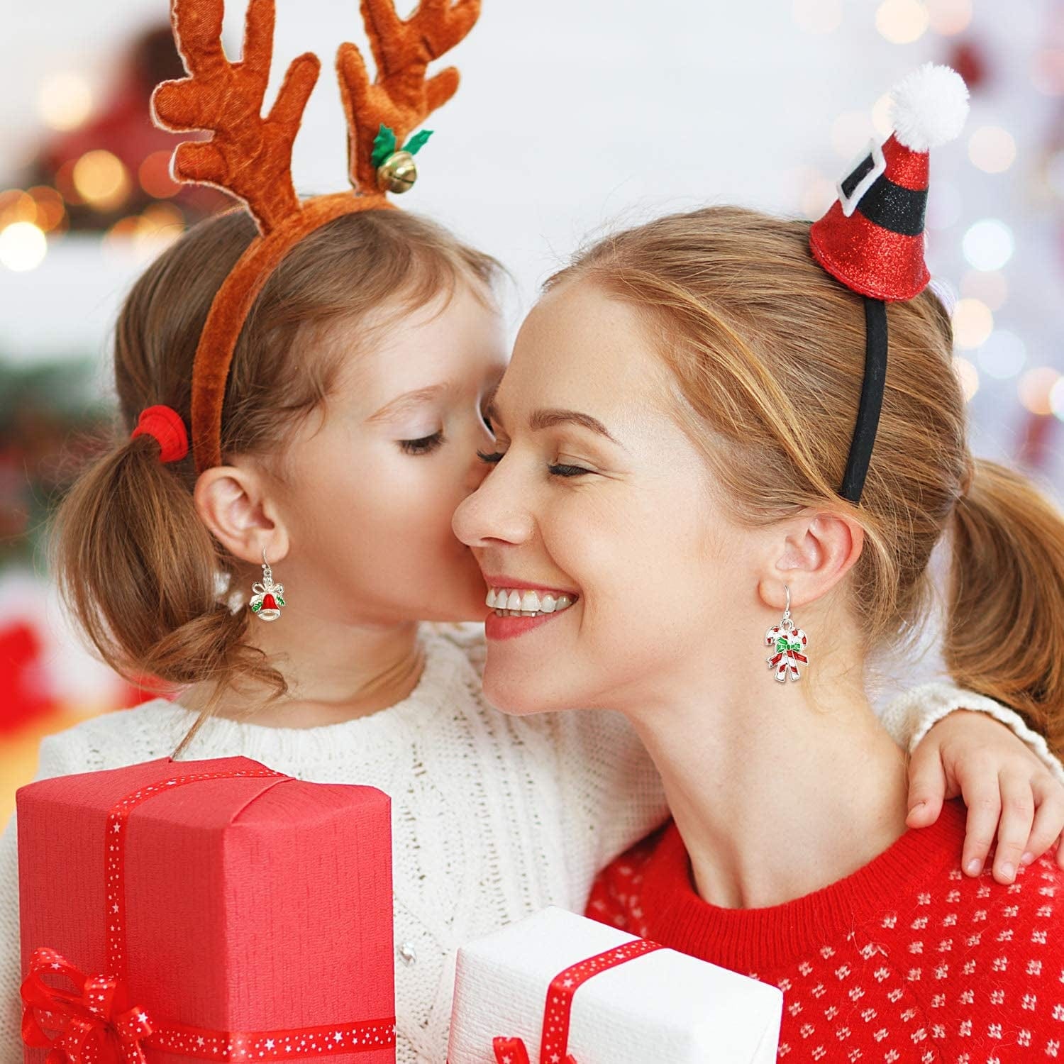 50 Pieces Assorted Enamel Charm Pendants Christmas Tree Charms Snowflake Garland Bell Craft Charm Christmas Theme Decorative Enamel Pendants for DIY Crafts Jewelry Making Supplies