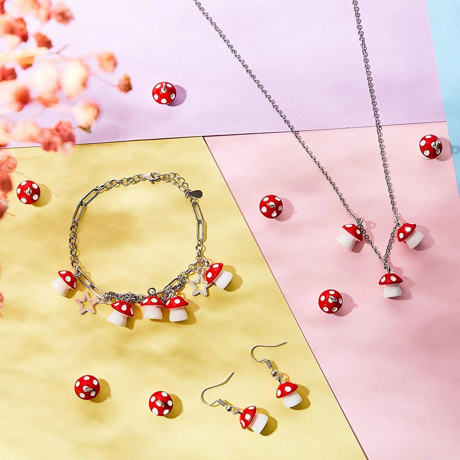 50 Pieces Mushroom Charm Pendant Mushroom Resin Charm Mushroom Jewelry Finding Charm DIY Pendant Making Resin Charm for Bracelet Necklace Earrings Keychain Craft (Red)