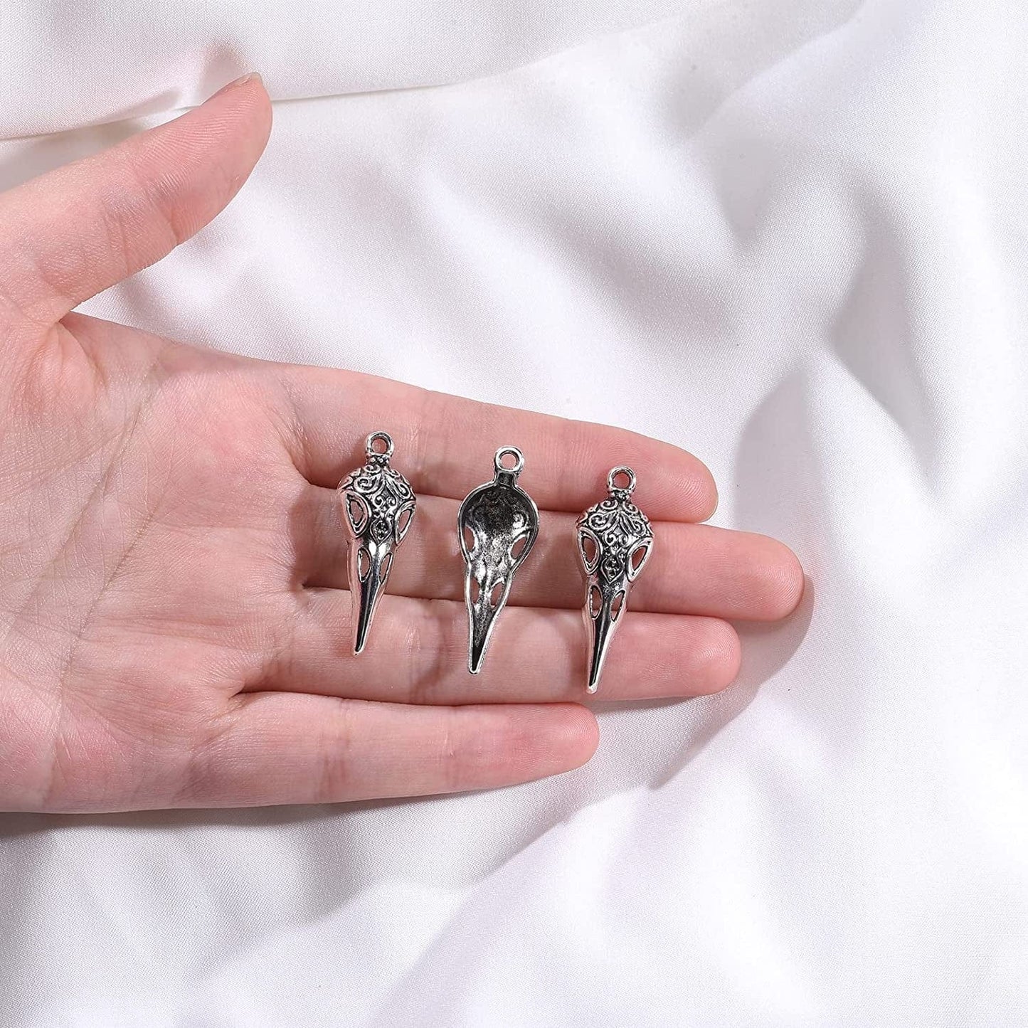 50Pcs Alloy Crow Raven Skull Charms Bird Head Skeleton Charms Pendant for Women Halloween Witch Pagan Necklace Bracelet Earring Jewelry