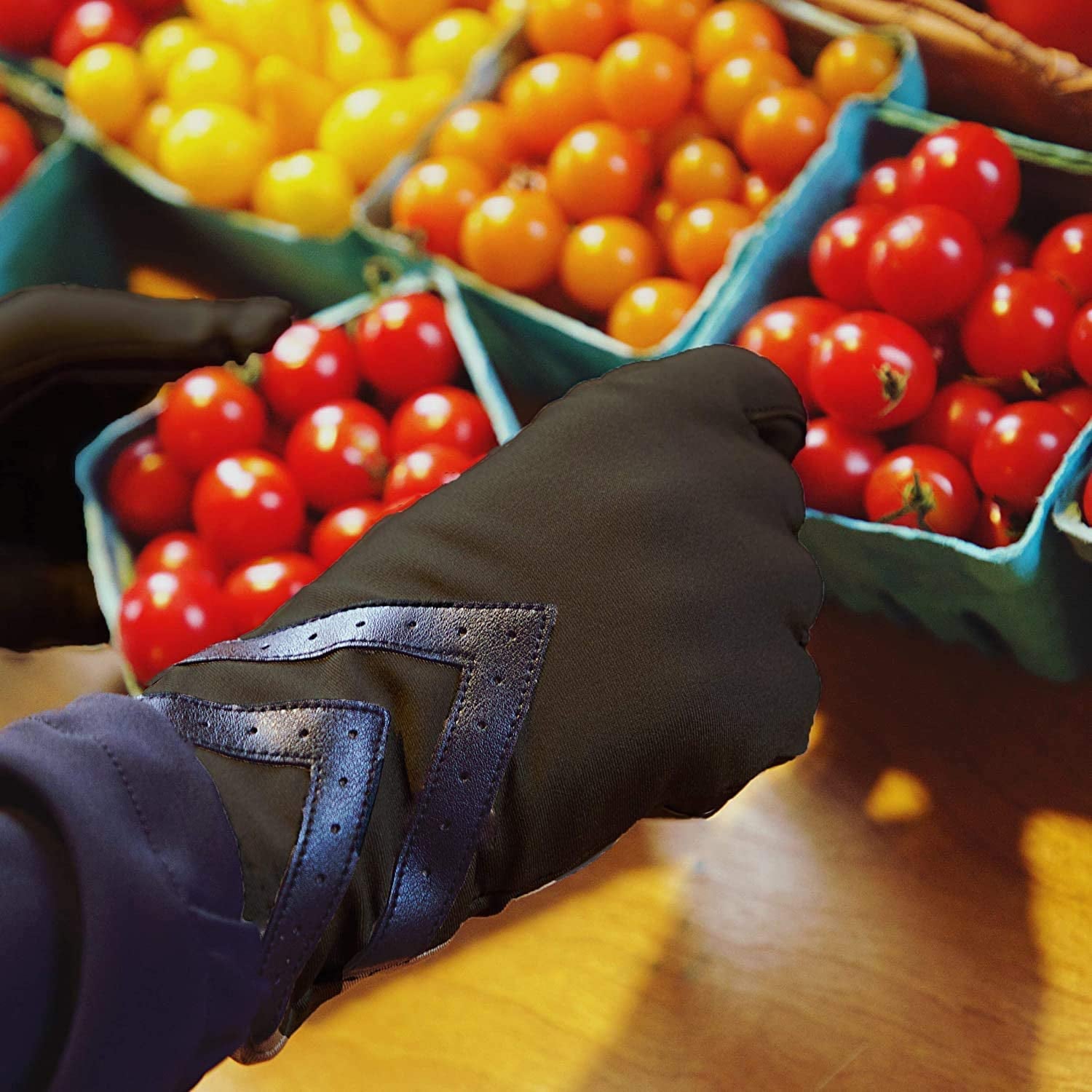 Isotoner Womens Spandex Touchscreen Cold Weather Gloves with Warm Fleece Lining and Chevron Details Apparel & Accessories > Clothing Accessories > Gloves & Mittens isotoner