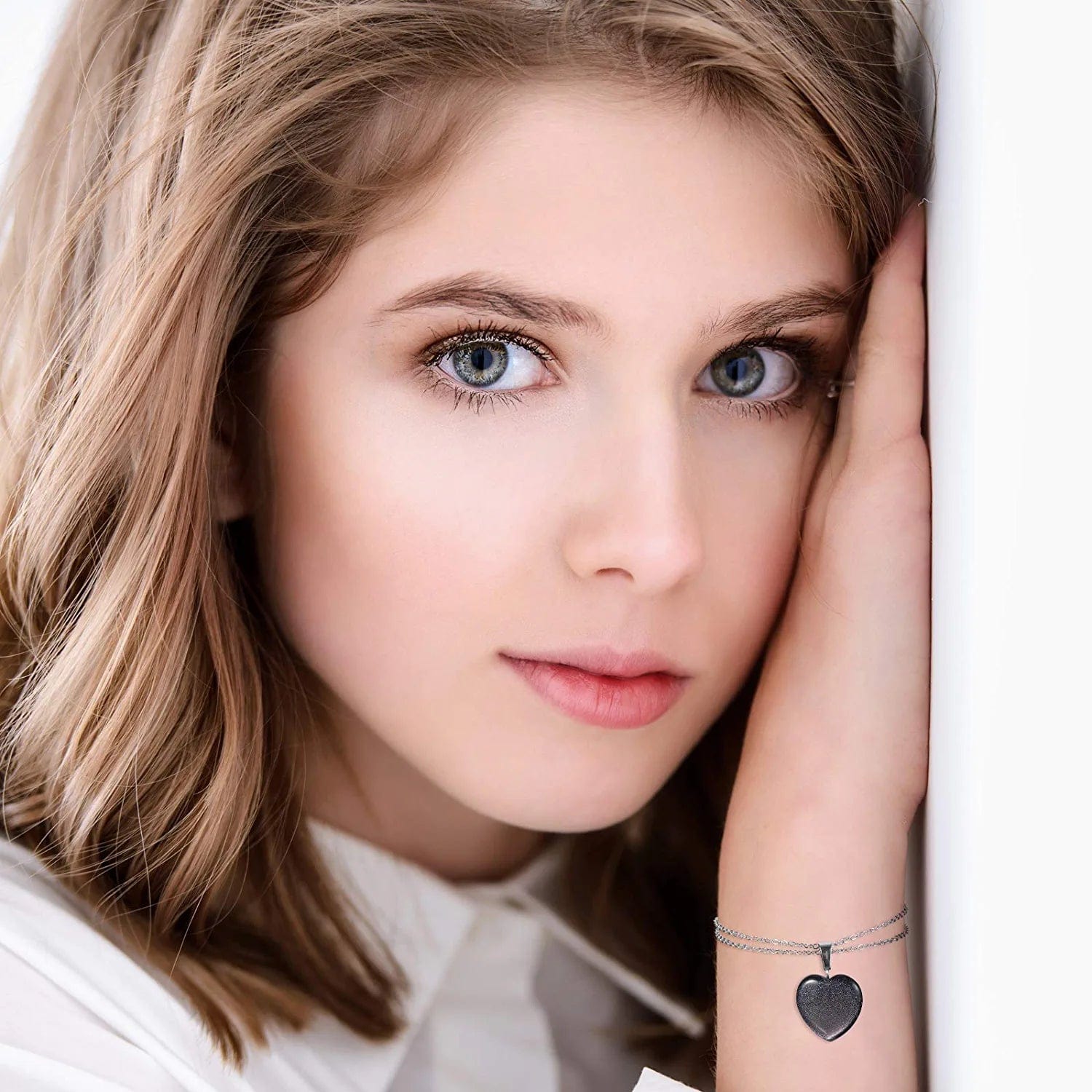 60 Pieces Heart Shaped Stone Pendants Chakra Beads DIY Crystal Charms DIY Stone Heart Pendants for Valentines Day DIY Jewelry Necklace Keychains Earring Crafts Supplies, Assorted Color