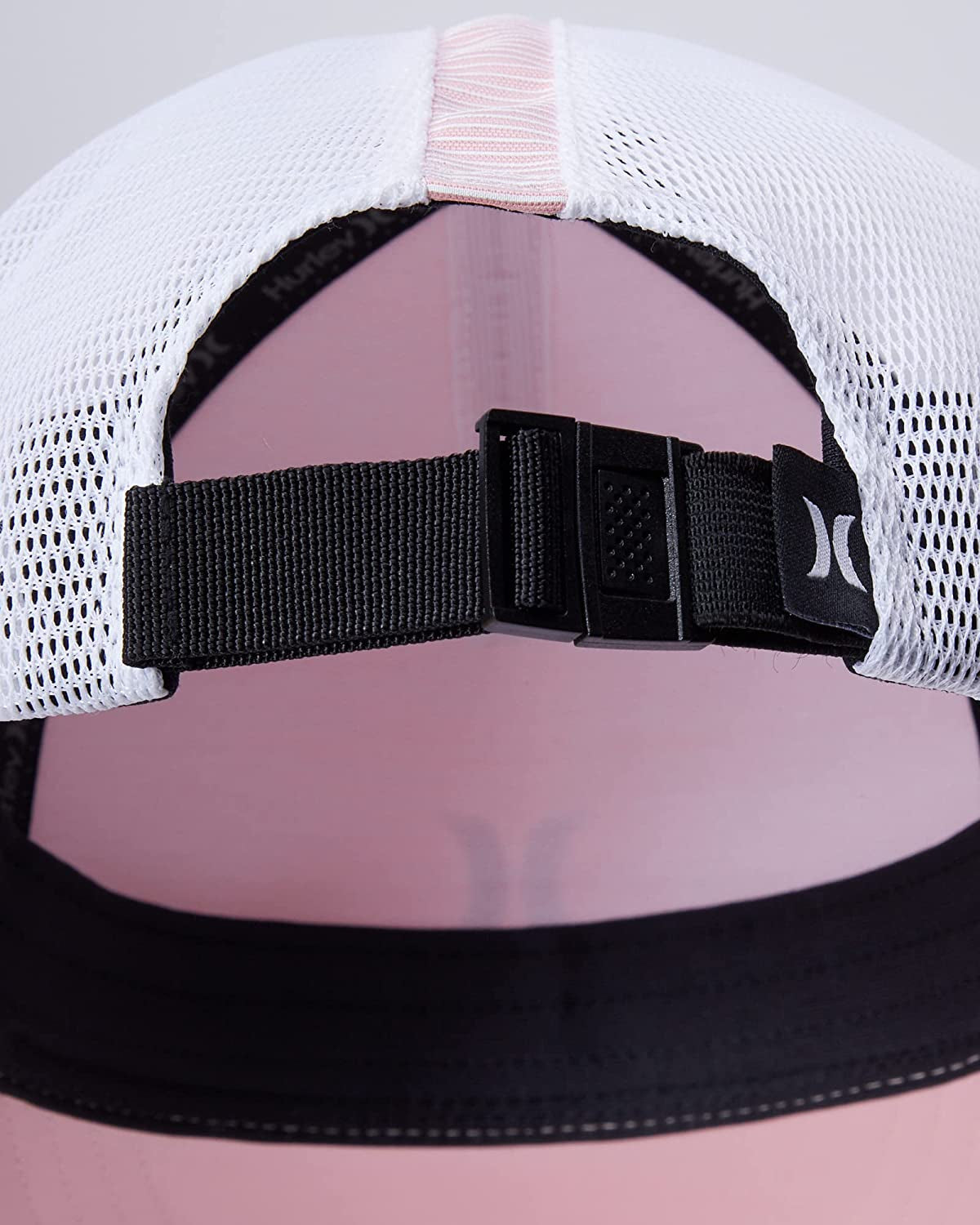 Hurley Women'S Curved Baseball Cap with Snap-Back Closure Apparel & Accessories > Clothing Accessories > Hats Hurley