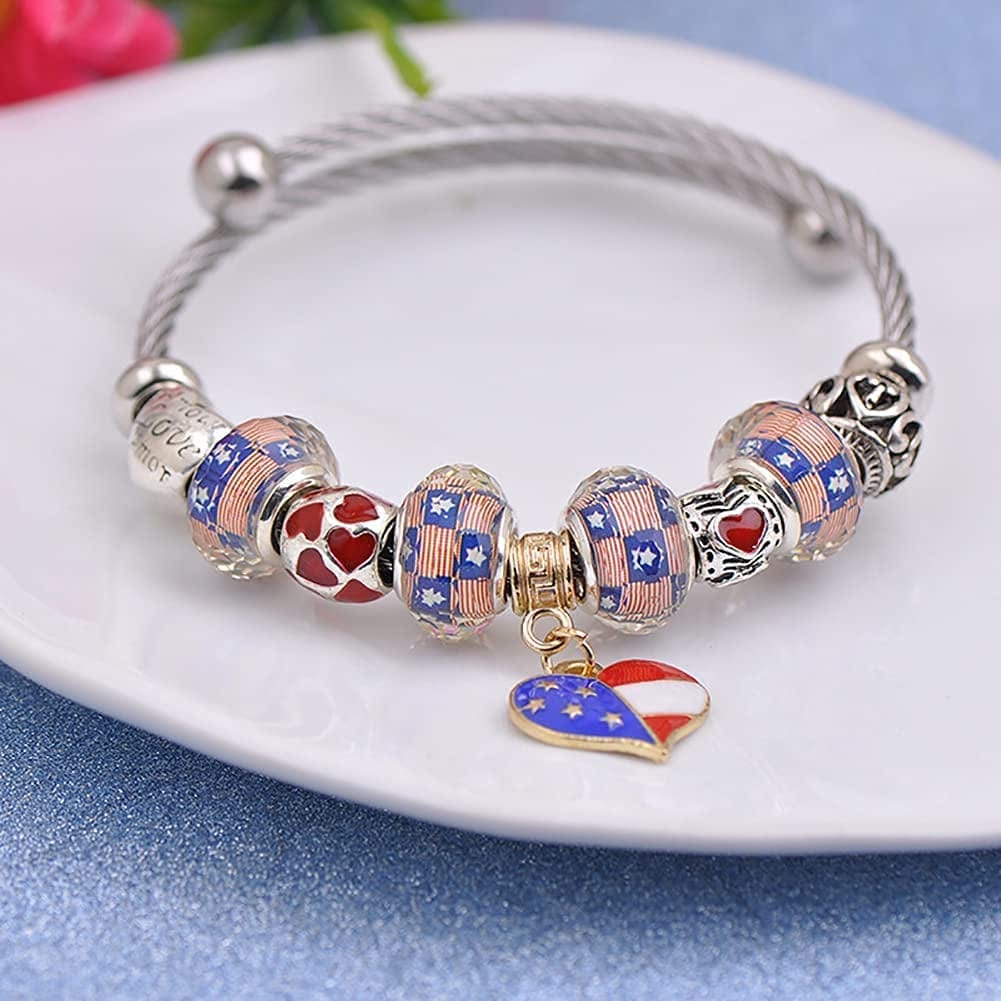 90 Pcs American Flag Charms, Pendant Patriotic Enamel Charms for Independence Day 4Th of July Flag Dangle Star & Heart Charm Ornament DIY Jewelry Bracelets Necklaces Earrings Head Cords 90