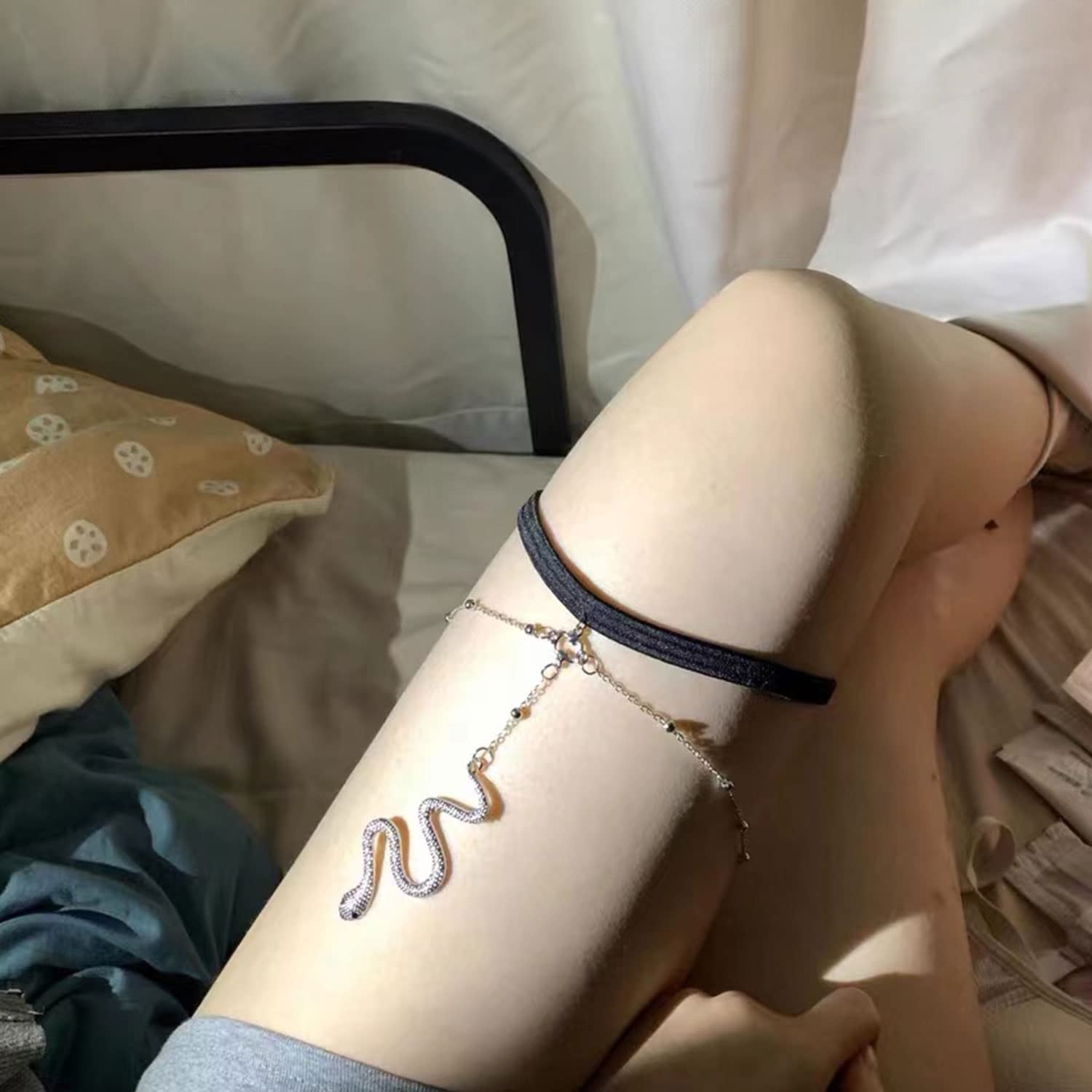 Body Chains Pendant Thigh Beach Leg Chain Jewelry for Women Glitter Fashion Body Jewelry Accessory Apparel & Accessories > Jewelry > Body Jewelry KASUWA