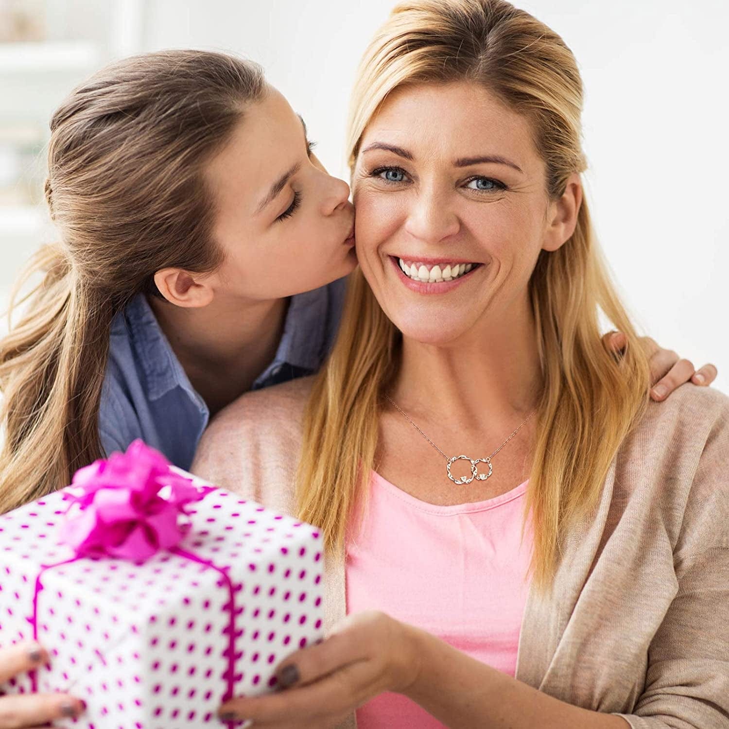 Analysisylove Aunt Niece Necklace - Sterling Silver Two Interlocking Infinity Double Circle Pendant for Women, Mothers Day Jewelry Birthday Gift, Aunt Gifts from Niece