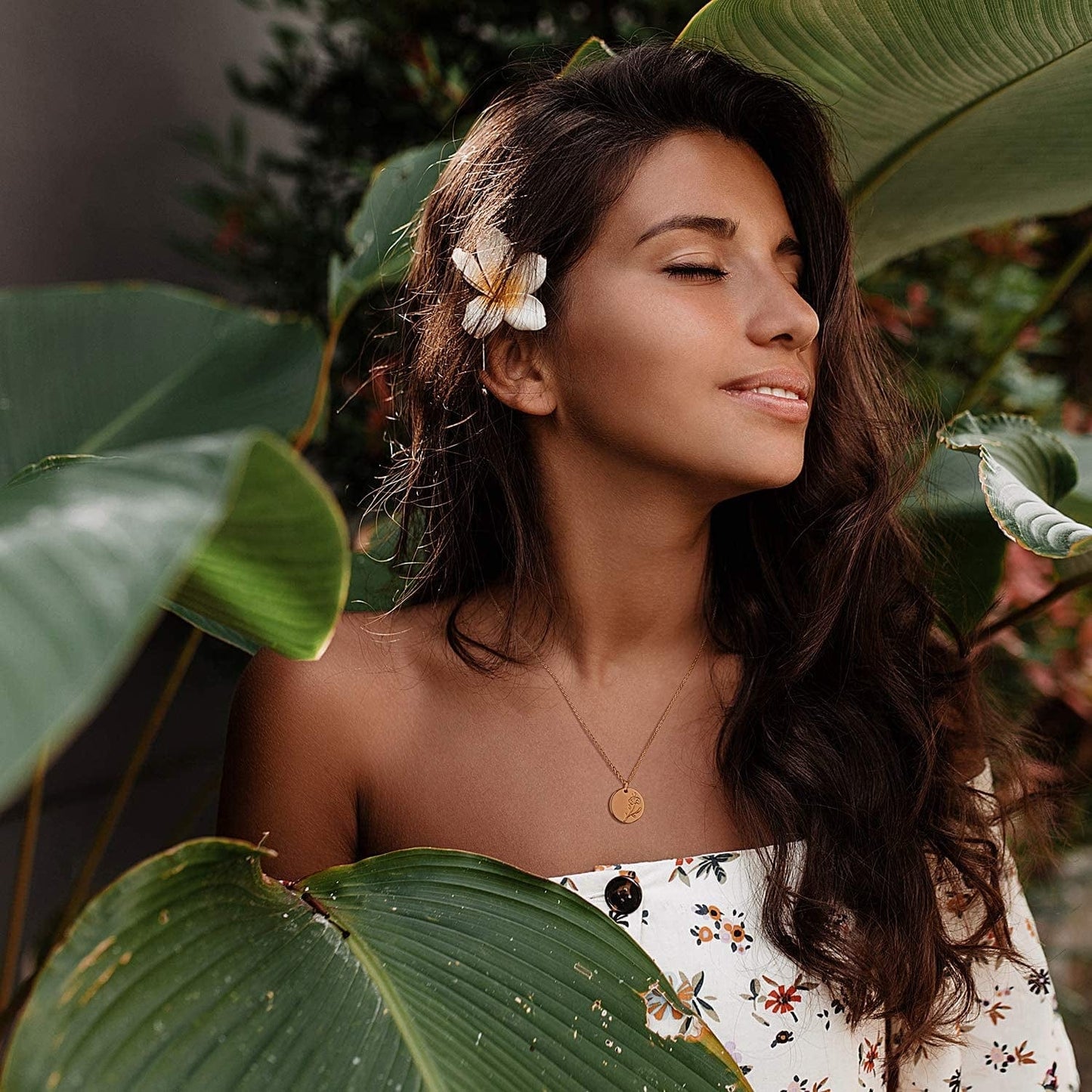 Birth Month Flower Necklace for Women Gold Disc round Medal Pendant Engraved Floral 14K Gold Plated Minimalist Simple Personalized Jewelry Gift