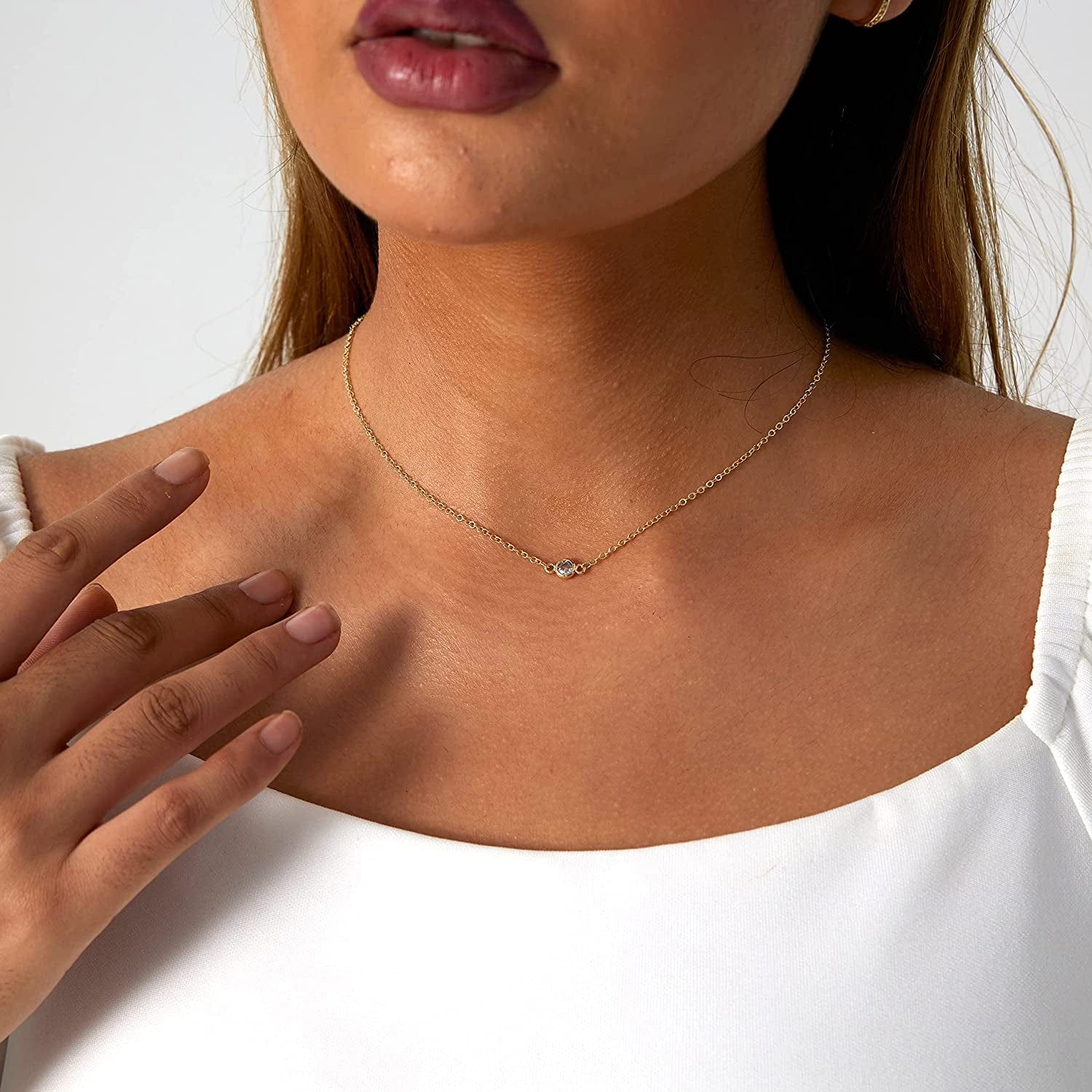 Carovo CZ Solitaire Choker Pendant Necklace for Women Dainty Cubic Zirconia Necklace 14K Gold Planted Diamond Solitaire Choker Chain Pendant Necklace for Women