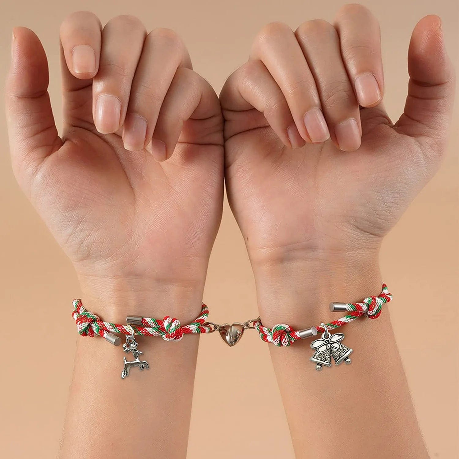 Christmas Charms Pendants- Christmas 50 Pcs Assorted Antique Silver Bracelet Charms for DIY Jewelry Making Winter Charms for Bracelet Accessories Necklaces Earrings Supplies Xmas Crafting