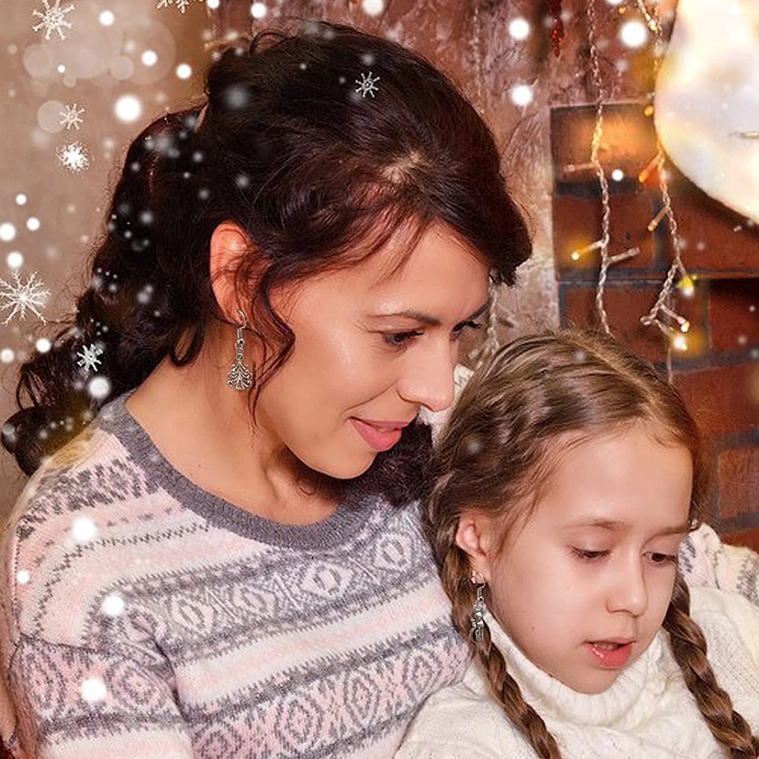 Christmas Charms Pendants- Christmas 50 Pcs Assorted Antique Silver Bracelet Charms for DIY Jewelry Making Winter Charms for Bracelet Accessories Necklaces Earrings Supplies Xmas Crafting