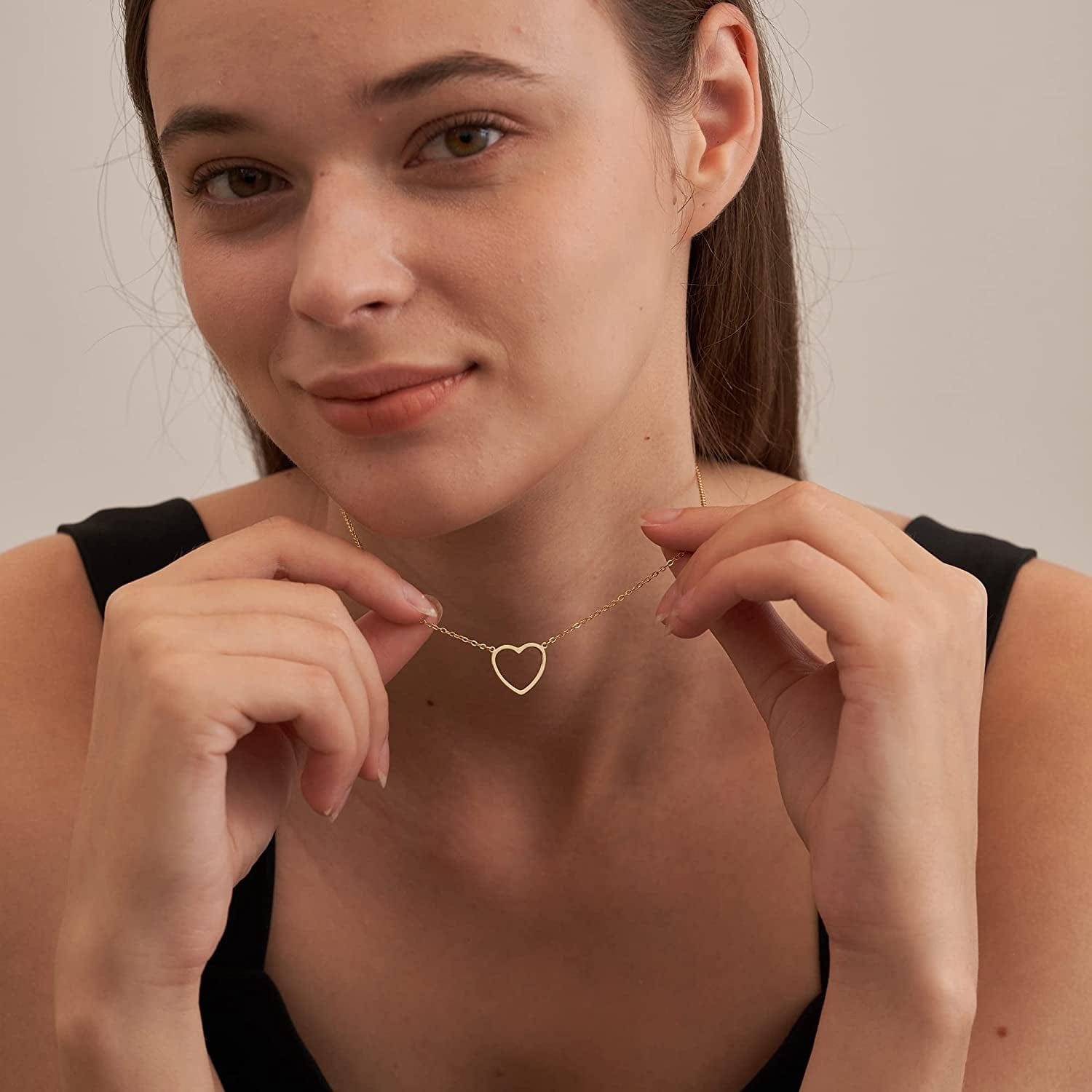 Cute Heart Necklace Tiny 14K Gold Heart Pendant Choker Necklaces Small Gold Love Open Heart Chain Necklace for Women Dainty Gold Necklace Gifts for Her