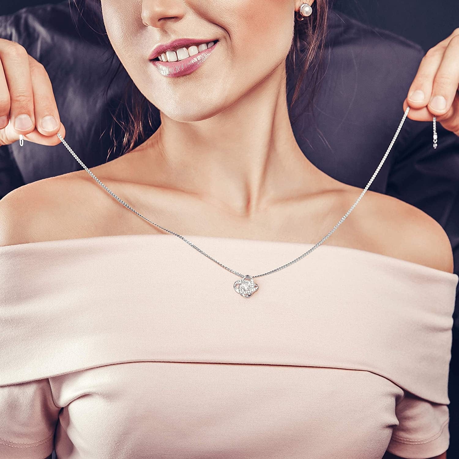 Daughter in Law Gifts Necklace from Mother in Law to My Bonus Daughter in Law Honor Pendant Jewelry with Message Card and Gift Box. Surprise Gift for Daughter in Law. Daughter in Law Gift (Standard Box, Honor Standard)