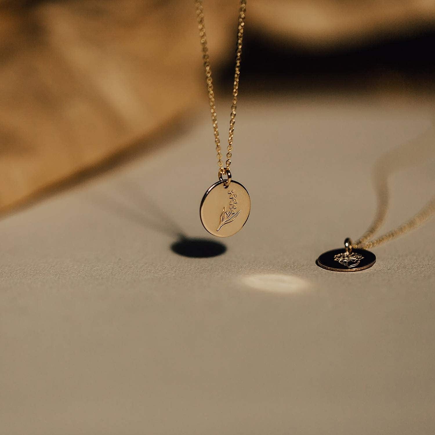 DREMMY STUDIOS Birth Month Flower Pendant Necklace 18K Gold Plated Dainty Simple Month Birth Floral Disc Pendant Engrave Coin Necklace Minimalist Delicate Custom for Mom Daughter Gift for Her