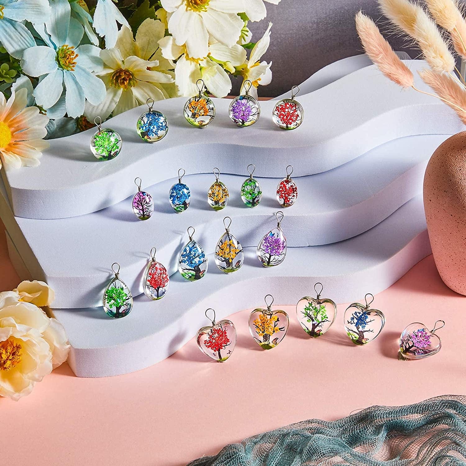 Dried Flower Pendant Dried Flower Tree Charms Resin Dried Pressed Flower Pendant Lacework Transparent Glass Ball Beads round Floating Pendant Mixed Colors for Making Jewelry DIY Craft (40)