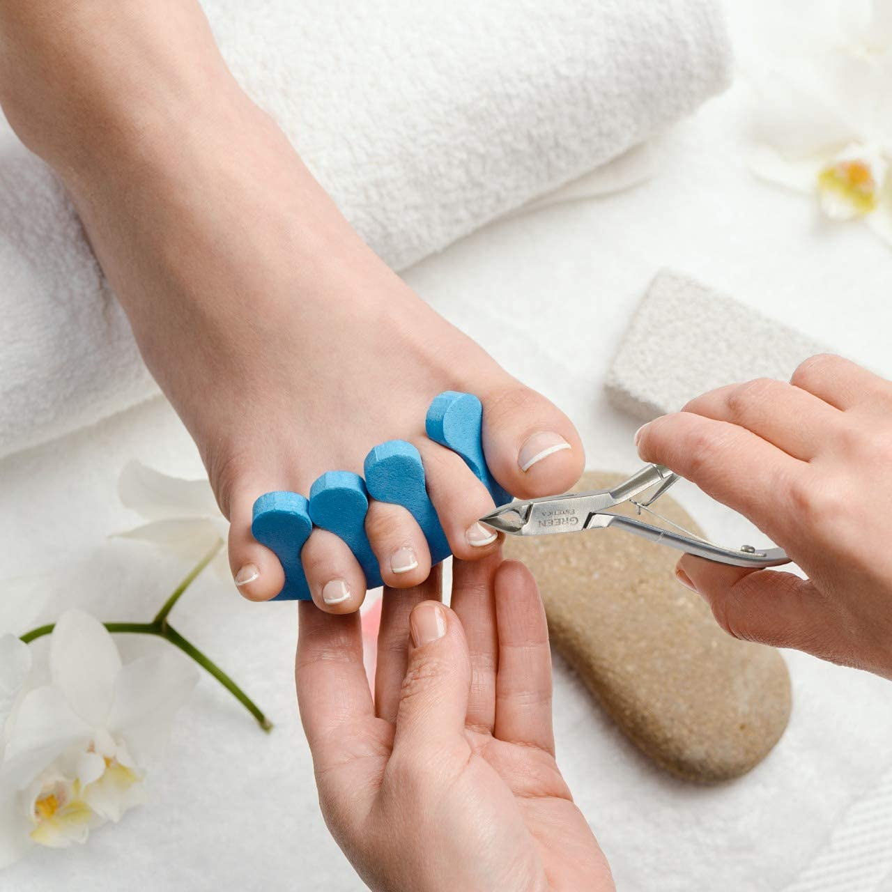 Nail Cuticle Trimmer Professional Cuticle Cutter Stainless Steel Cuticle Nippers with Sharp Blades and Double Spring Cuticle Clippers for Nail Care Pedicure Manicure Nail Tools (Silver) Health & Beauty > Personal Care > Cosmetics > Cosmetic Tools > Nail Tools GREEN ESTETICA