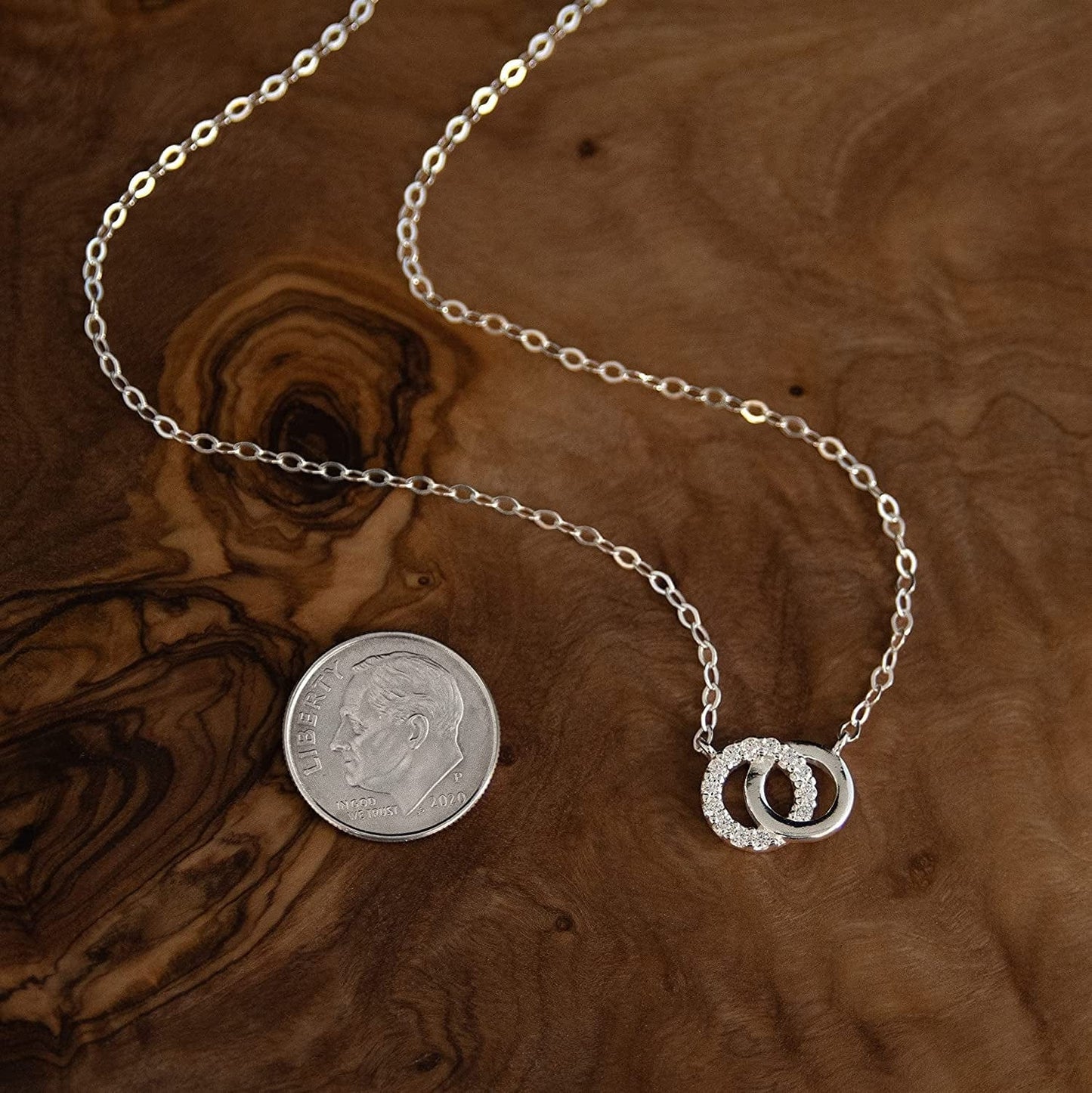 EFYTAL Mother Daughter Necklace, Sterling Silver Small CZ Interlocking Circles Necklace, Mom Jewelry, Necklace for Mom, Daughter Gift from Mom, Gifts for Mom from Daughter, Sentimental Gifts for Mom