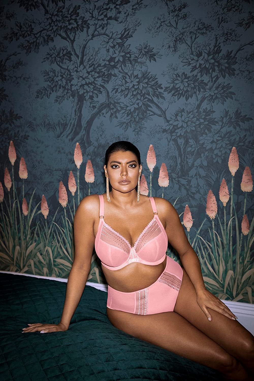 Elomi Women'S Matilda Unlined Plunge Underwire Bra with J-Hook