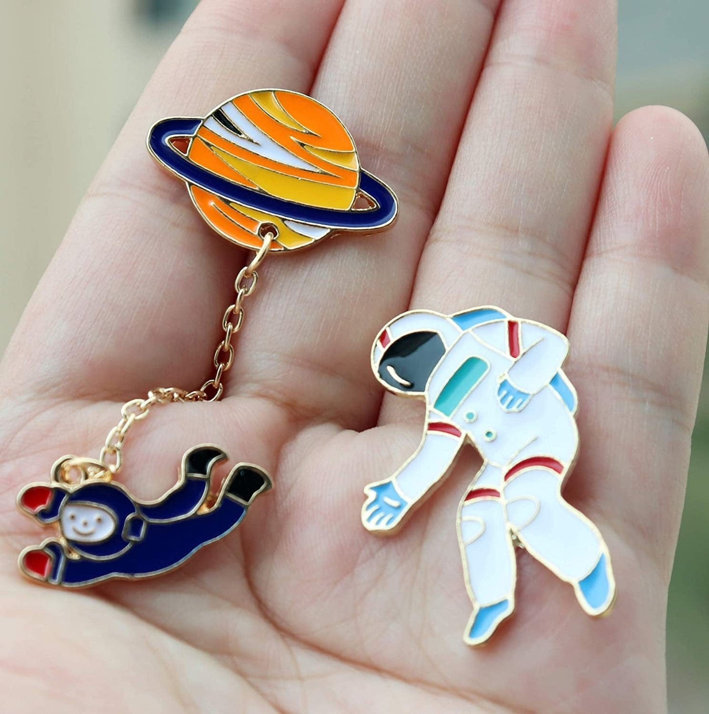Enamel Pin Cute Enamel Lapel Pin Sets Carton Animal Brooch Pin (Planet Spaceman and Robot Set of 6)