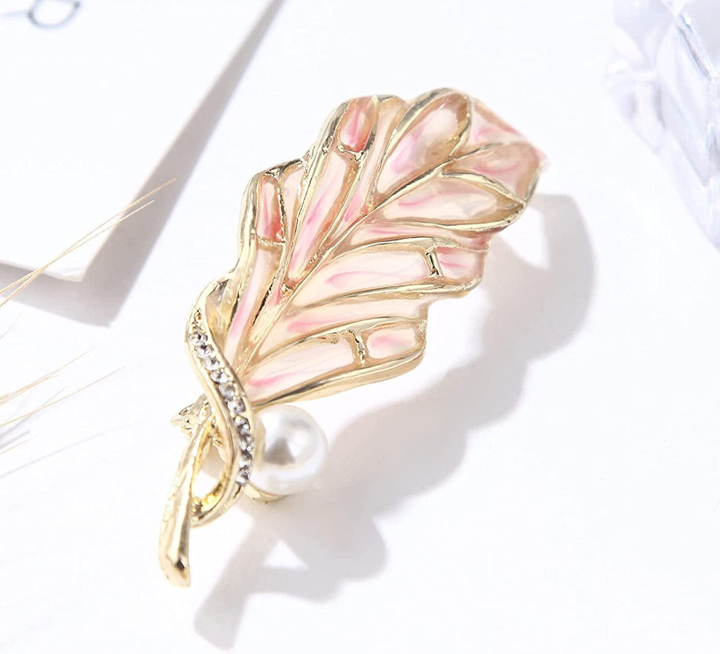 Fashion Hollow Pink Floral Ladies Brooch Delicate Leaf Brooch Lapel Pin Elegant Dress Accessories Jewelry Corsage Corsage Suitable for Hat Bag Suit Tie Wedding Birthday