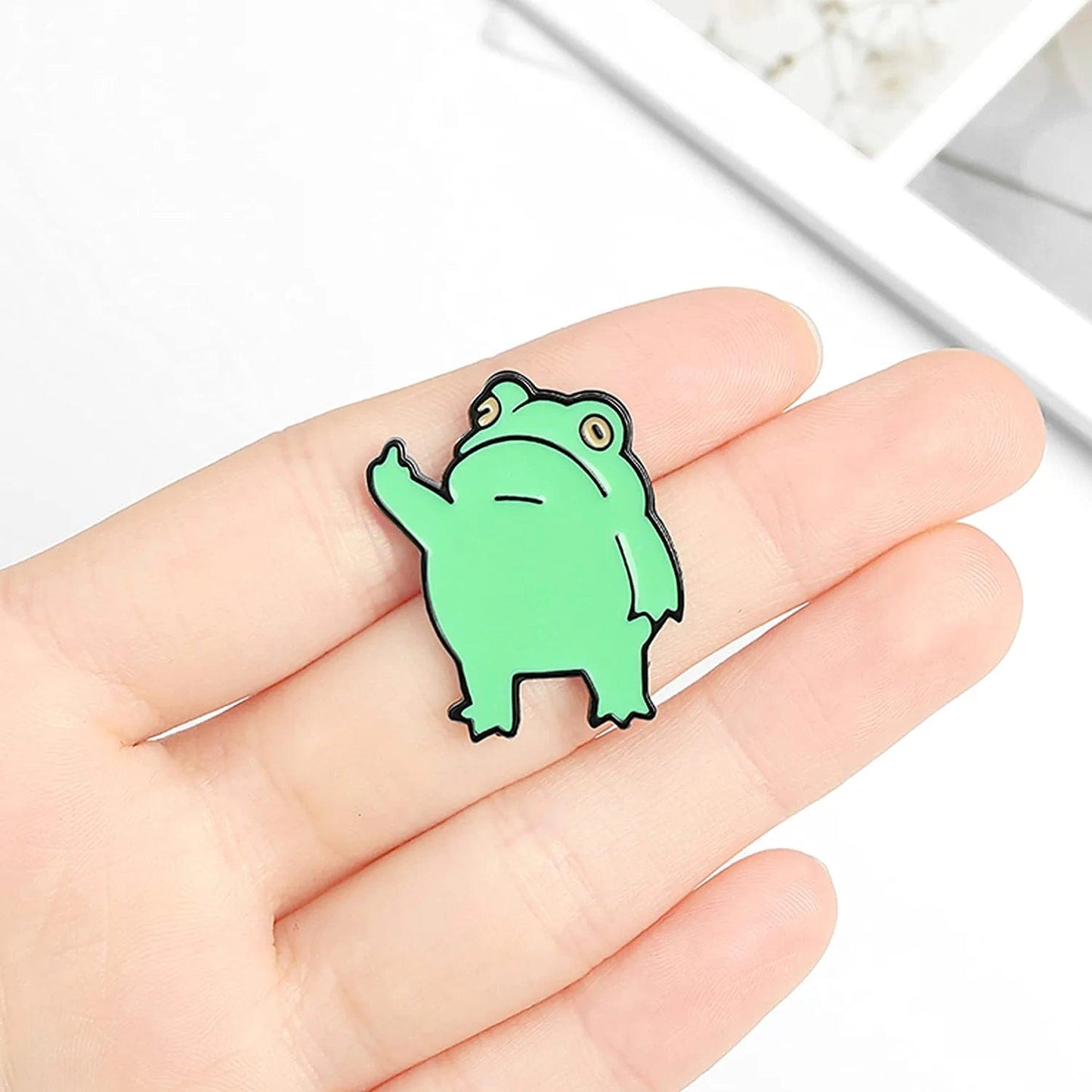 Funny Frog Enamel Brooch Pin Backpack Clothes Lapel UOCUTN Animal Jewelry