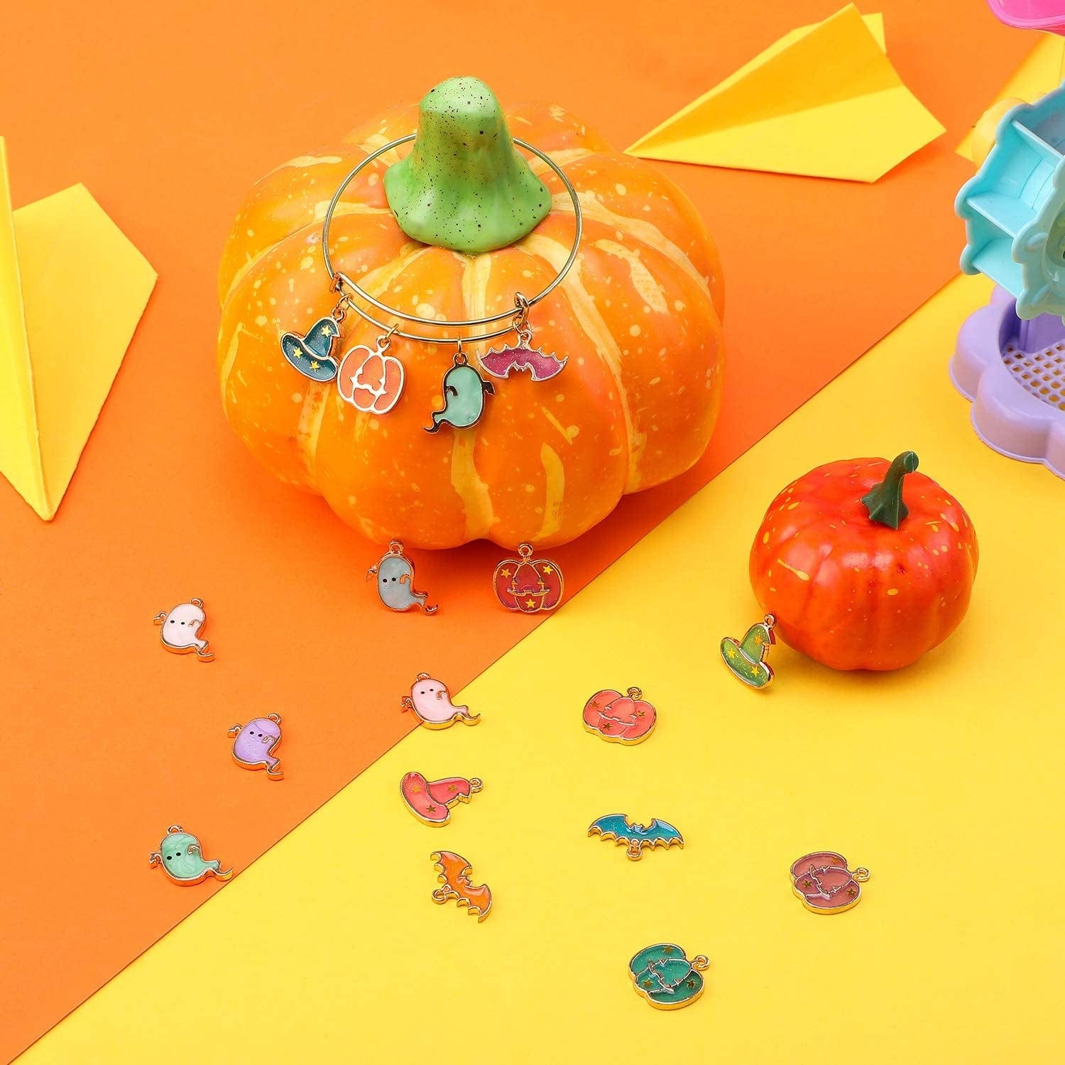 Halloween DIY Charms Halloween Alloy Charms Pendants Pumpkin Ghost Wizard Hat Jewelry Making Charms for DIY Halloween Jewelry Necklace Bracelet Accessories