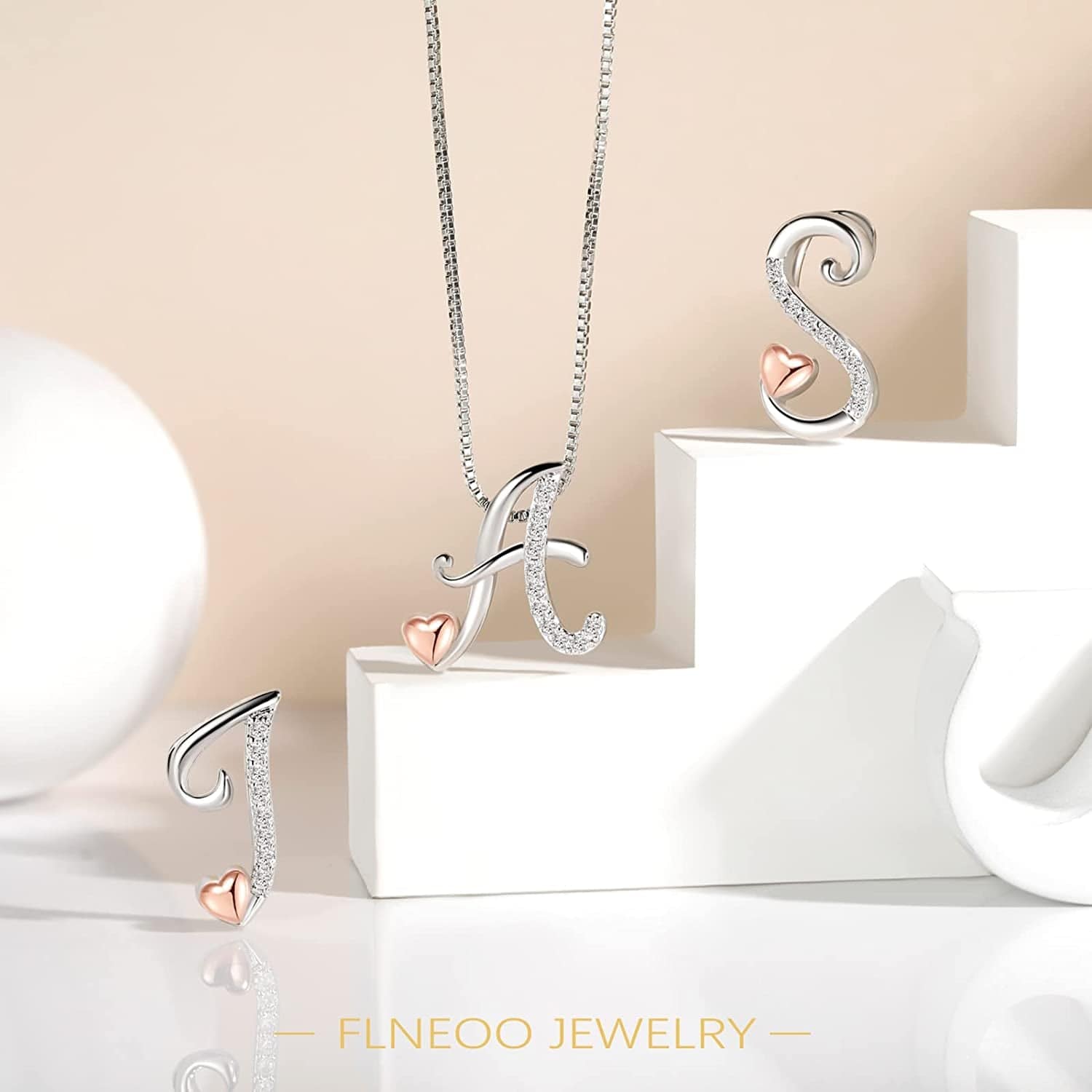 Initial Necklaces for Women, 14K Gold Plated Pendant Letter Necklace for Women Teen Girls , Dainty Gold Necklace Letter Necklace Initial Necklace Jewelry Gifts for Women Girls