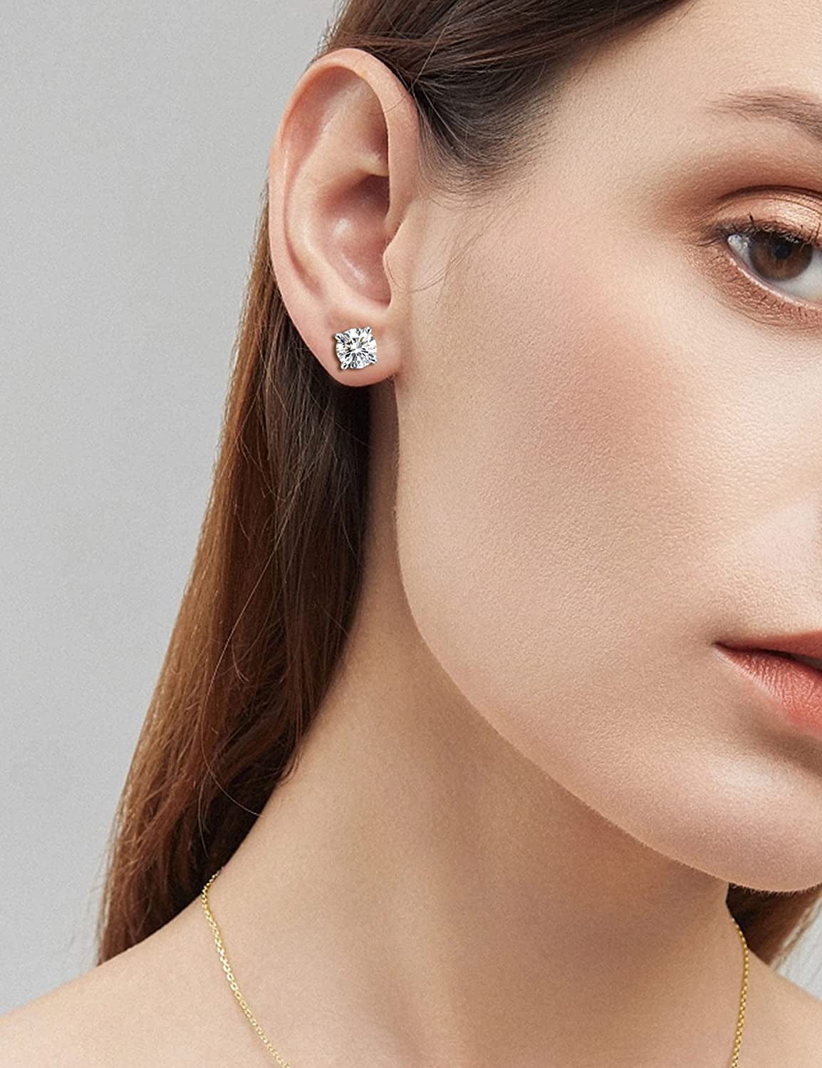 Moissanite Stud Earrings D Color VVS1 Clarity round Cut Lab Created Diamond Earrings 925 Sterling Silver Earrings with 18K White Gold Plated Hypoallergenic Earrings for Women Men