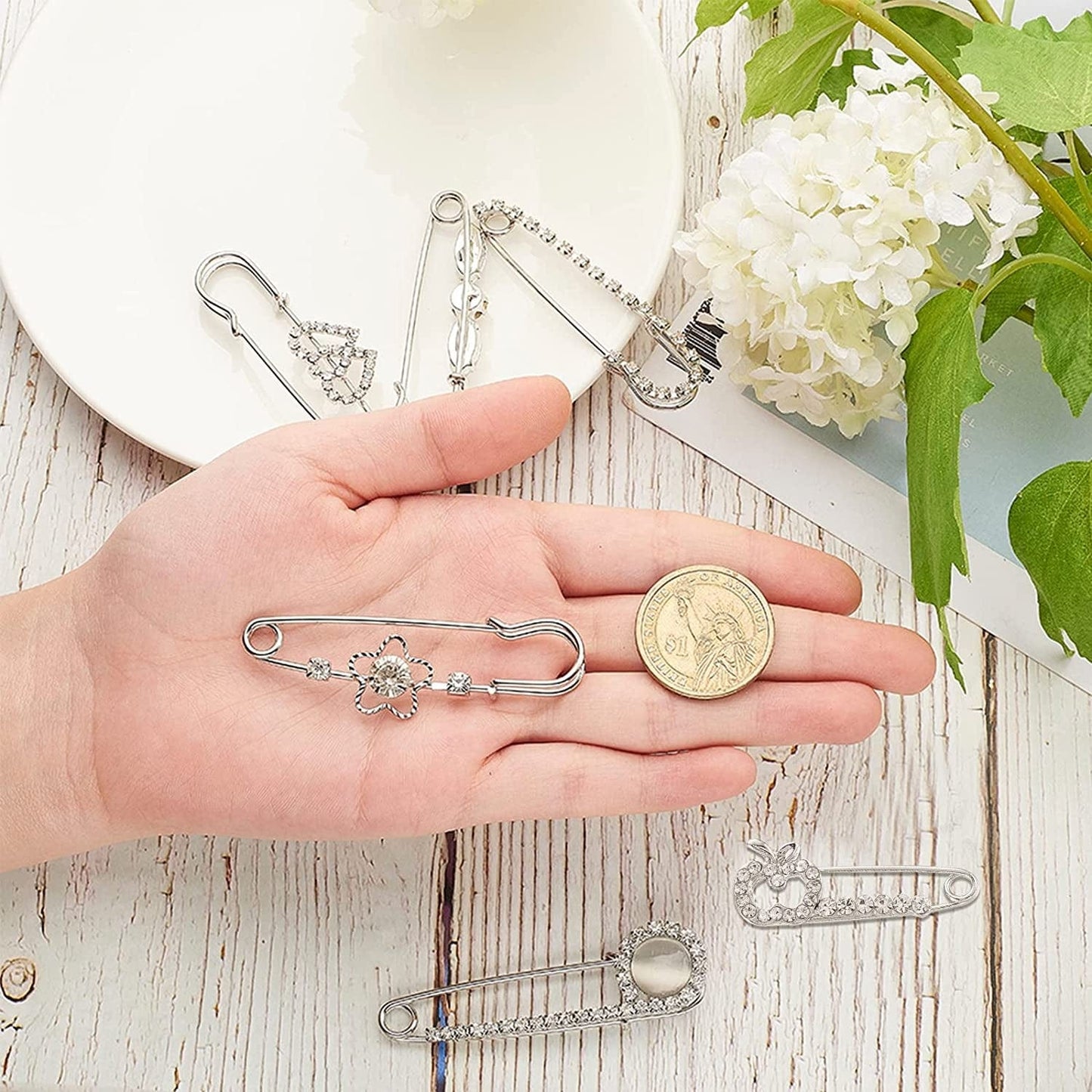 PH Pandahall 6Pcs Brooch Pins Brooches Rhinestones Flower Heart Safety Pin Brooch Jewelry for Women Scarf Lapel Collar Sweater Hat Christmas Valentine'S Gifts