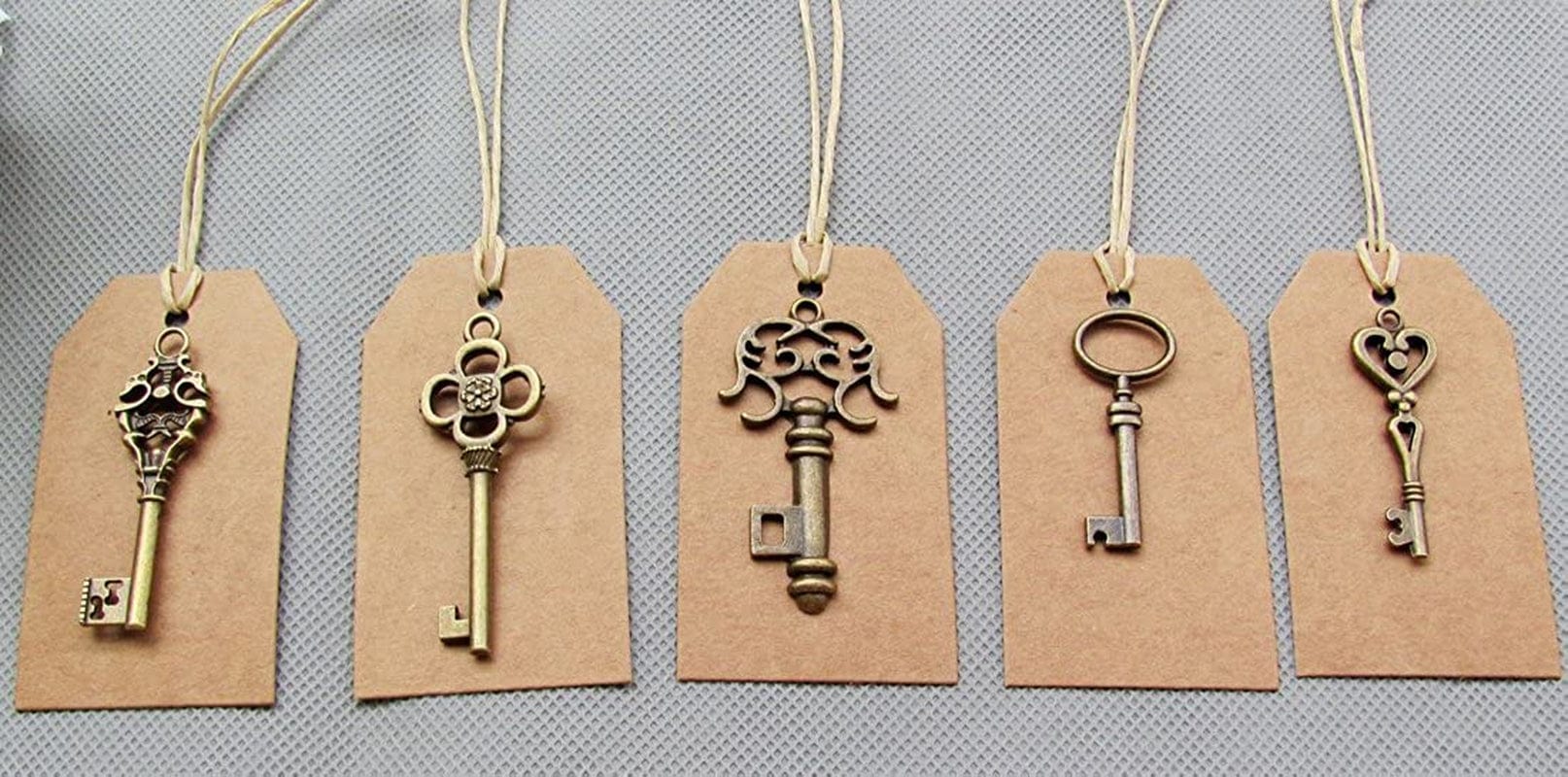SL Crafts Mixed 100Pcs Skeleton Keys & 100 Pcs Kraft Tags Antiqued Brass Bronze Charms Pendants Wedding Favor 34Mm-68Mm