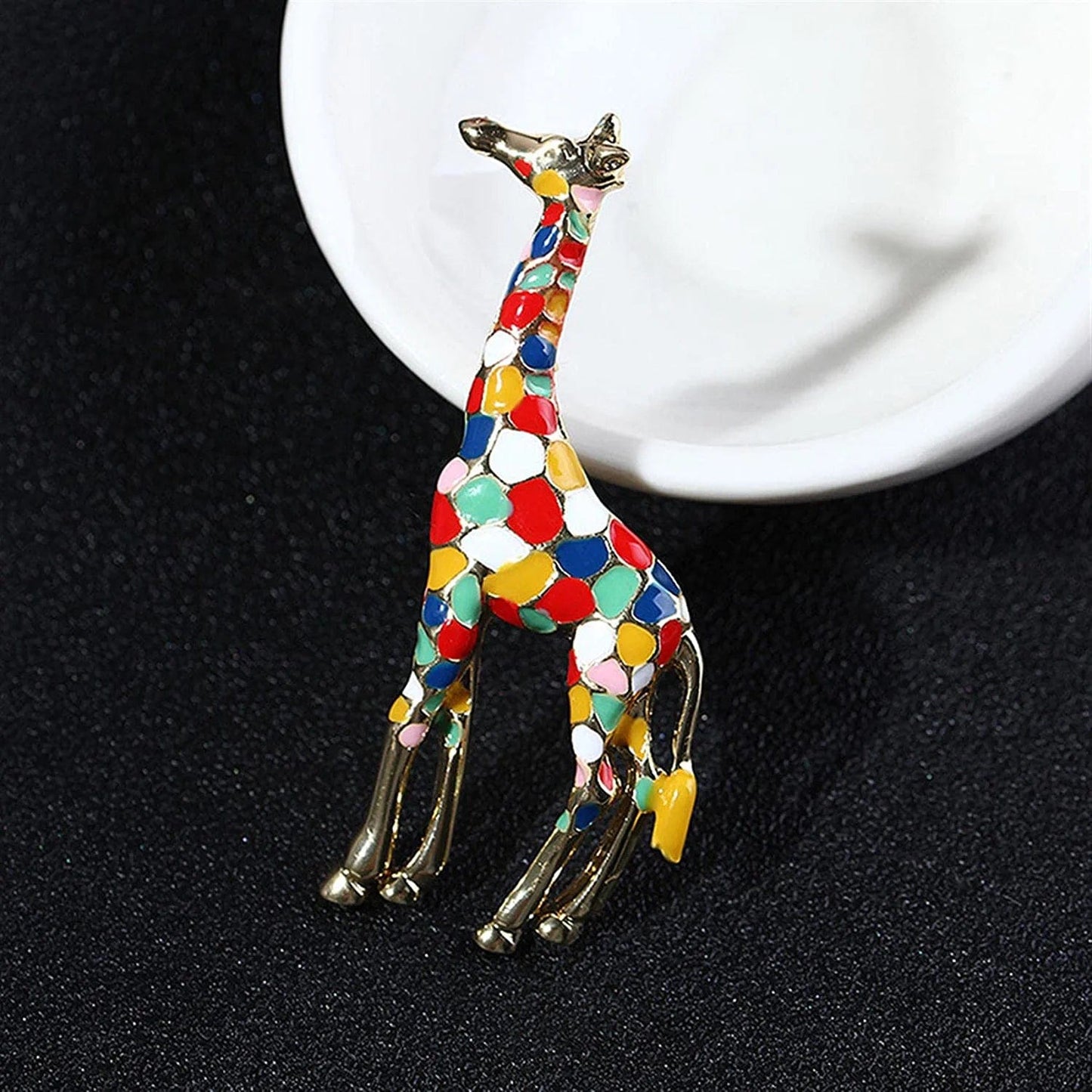 Travet Colorful Enamel Giraffe Brooch Pin Giraffe Enamel Lapel Pin for Clothes Bag Scarf Hat Colorful Giraffe / 1 Pc