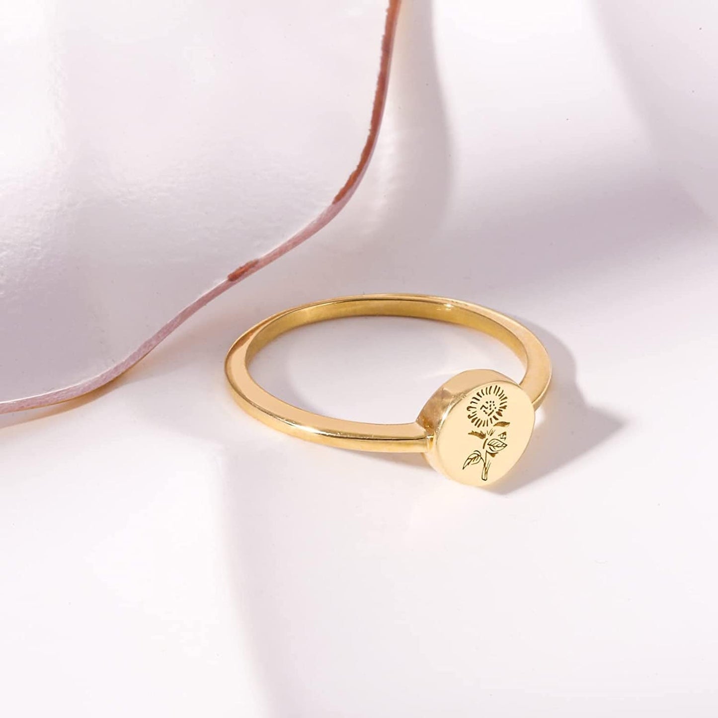 Yegieonr 18K Gold Plated Sterling Silver Rings for Women, Handmade Engraved Sunflower Flower Signet Rings Minimalistic Statement Ring, Delicate Jewelry Gift for Women/Girls