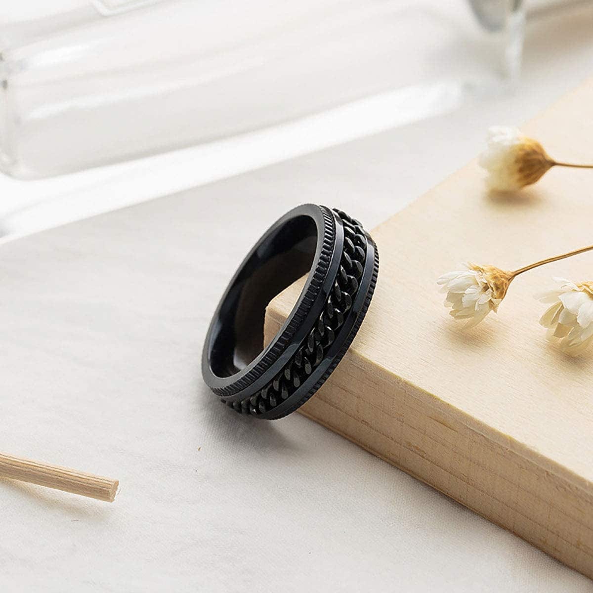 Yfstyle 4PCS Plain Band Rings for Men Stainless Steel Rings for Men Wedding Ring Cool Spinner Rings for Men Black Stainless Steel Ring Set Anxiety Ring Fidget Size 6-12